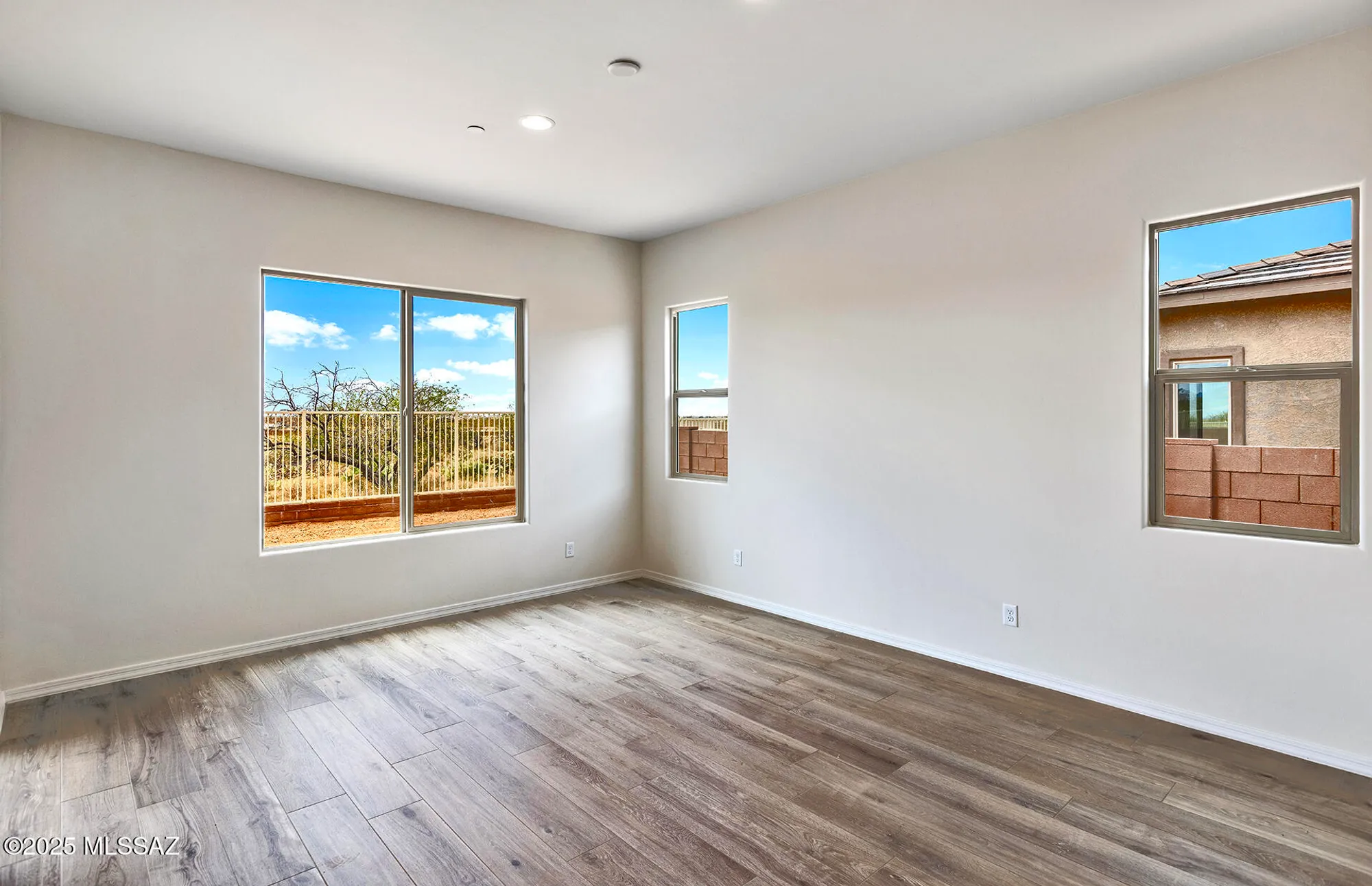 Property Slideshow image 12 of 33 | 8257 s silver oak dr, Tucson, AZ, 85747