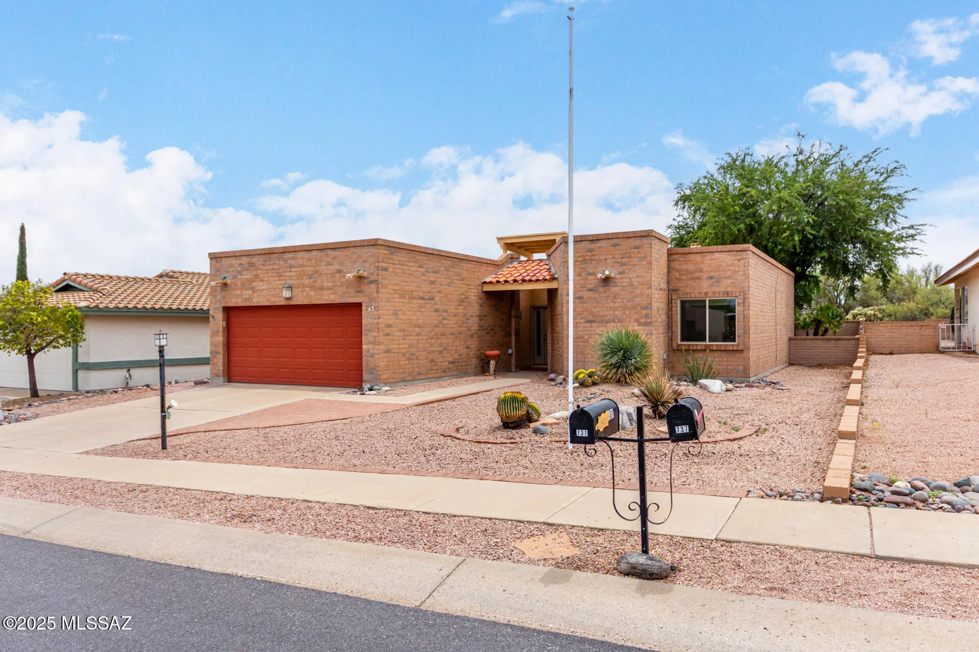 Property Slideshow image 3 of 26 | 731 w rio moctezuma, Green Valley, AZ, 85614