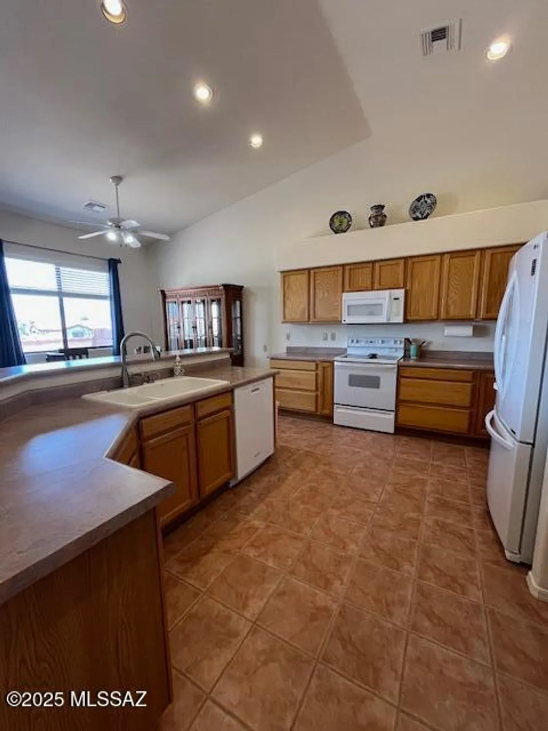 Property Slideshow image 8 of 40 | 4769 s meadow ridge dr, Green Valley, AZ, 85622
