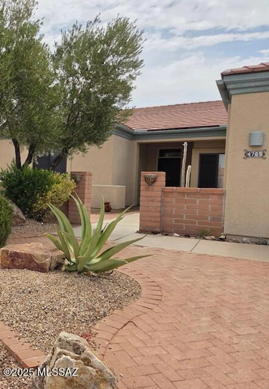 Property Slideshow image 4 of 40 | 4769 s meadow ridge dr, Green Valley, AZ, 85622