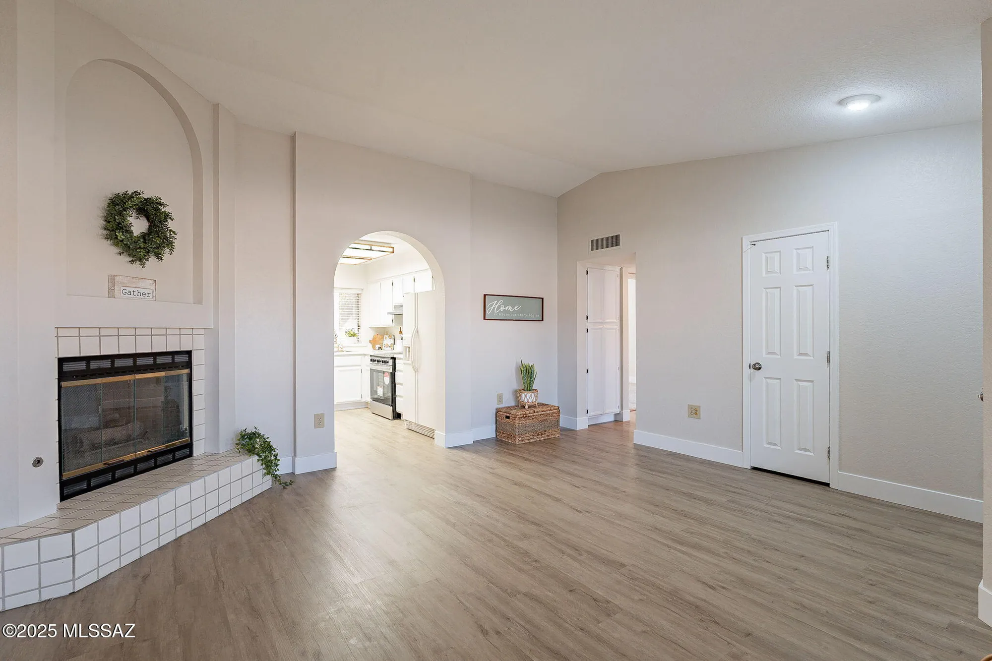 Property Slideshow image 6 of 39 | 14561 n line post ln, Oro Valley, AZ, 85755