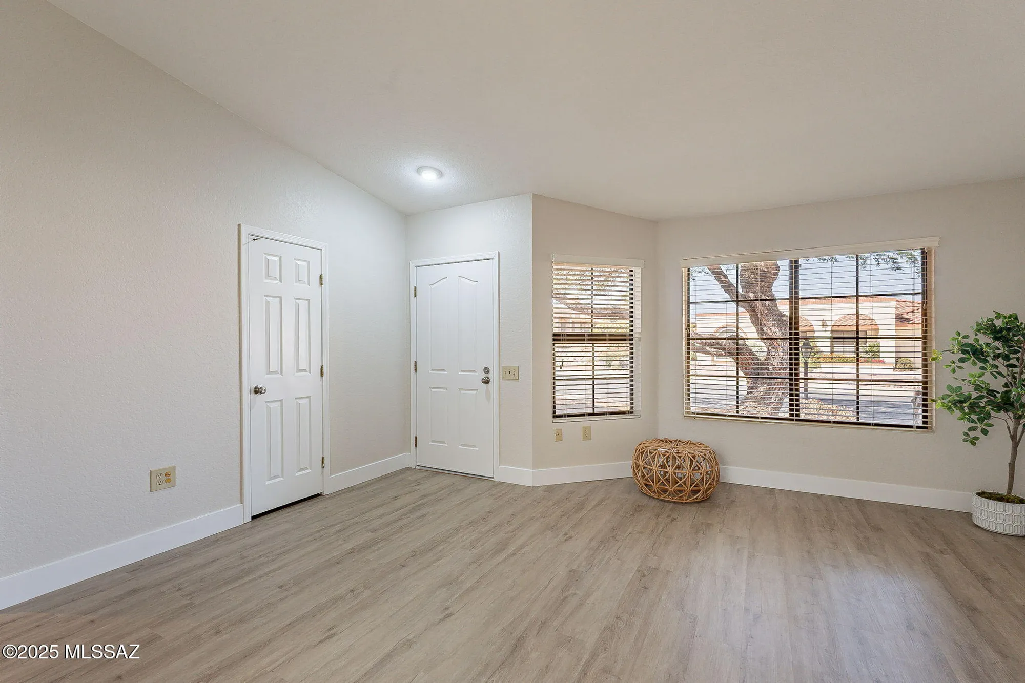 Property Slideshow image 8 of 39 | 14561 n line post ln, Oro Valley, AZ, 85755