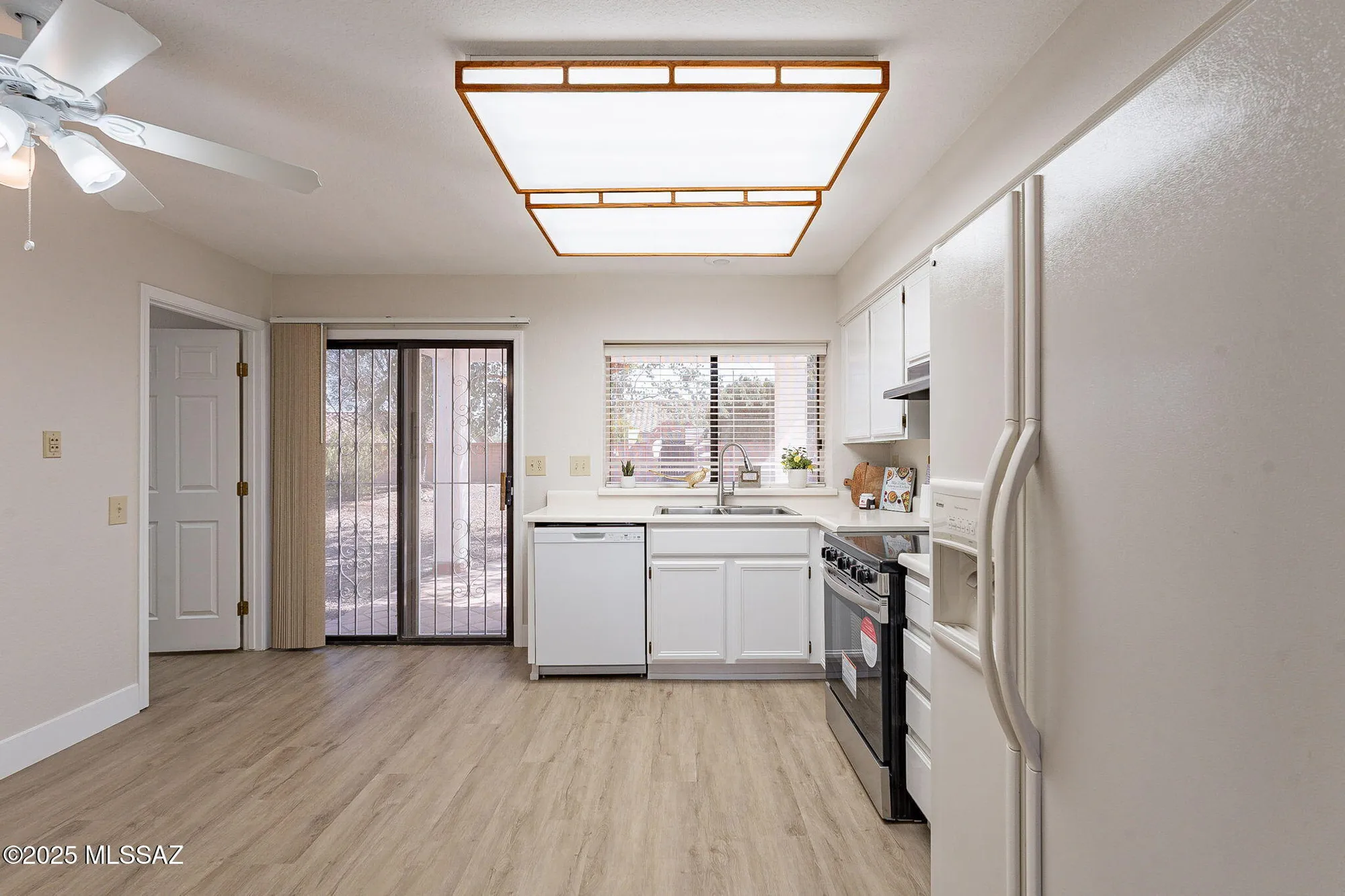 Property Slideshow image 10 of 39 | 14561 n line post ln, Oro Valley, AZ, 85755