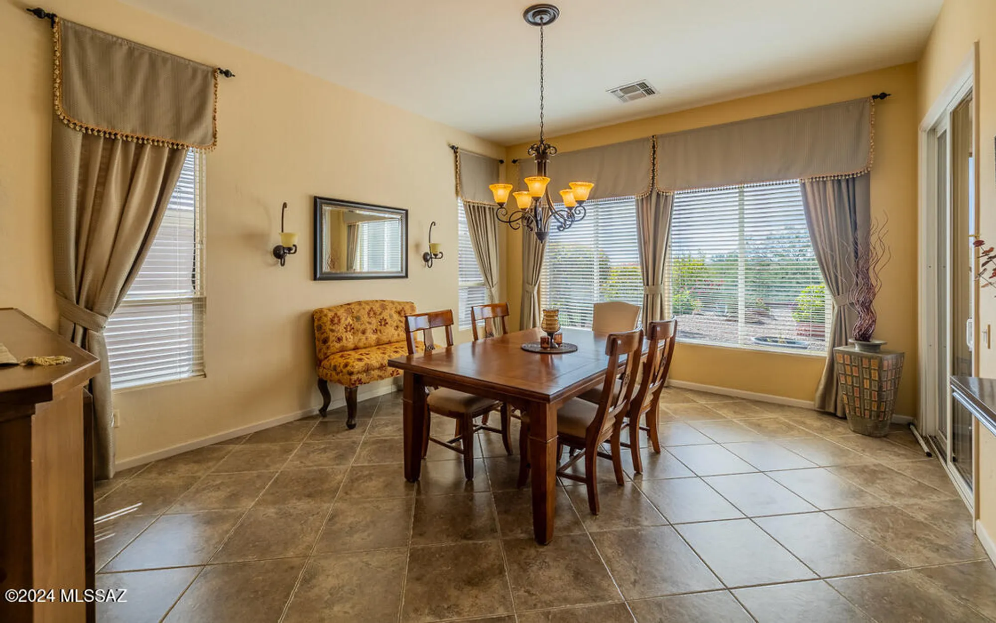 Property Slideshow image 11 of 42 | 13497 n heritage gateway ave, Marana, AZ, 85658