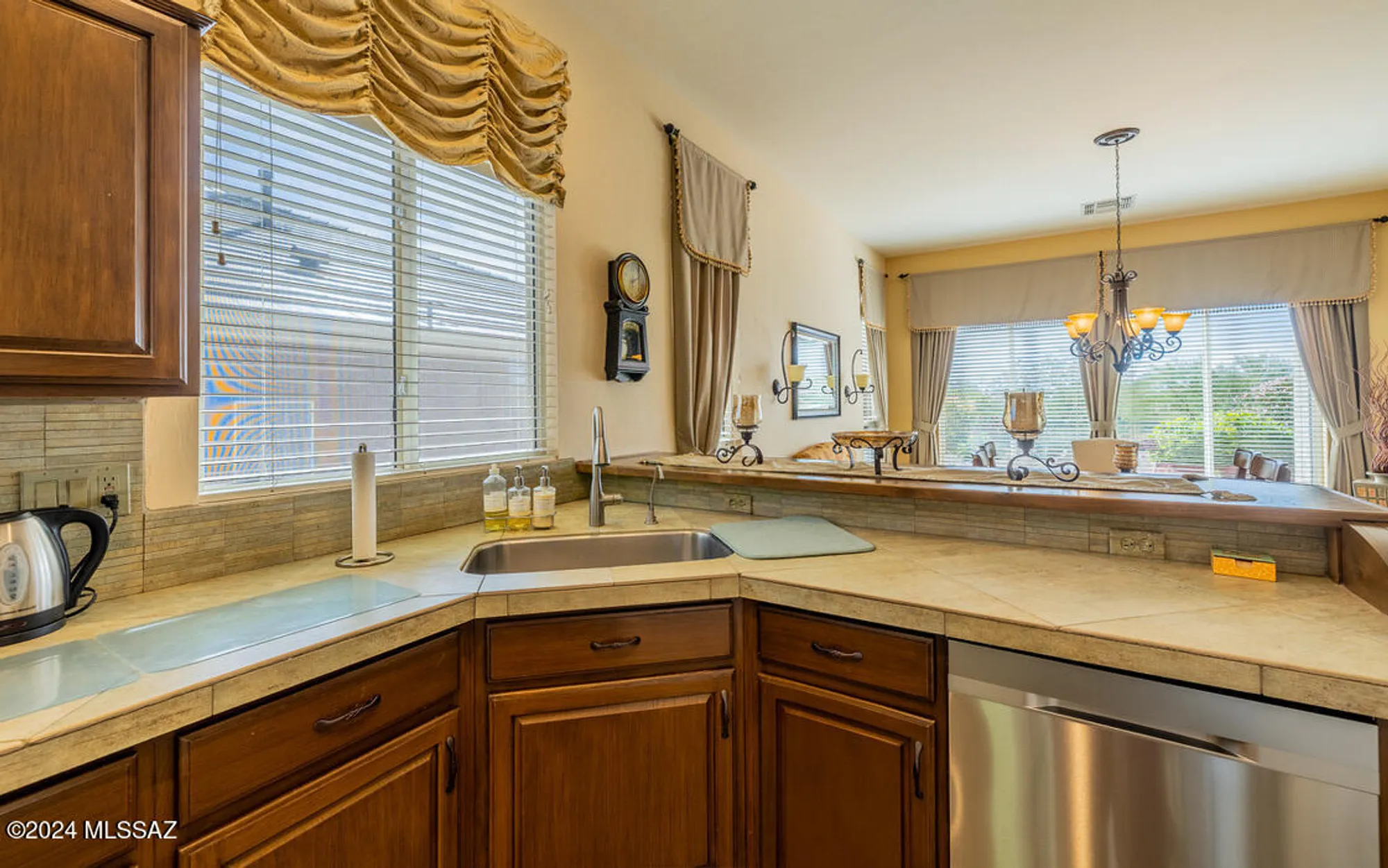 Property Slideshow image 13 of 42 | 13497 n heritage gateway ave, Marana, AZ, 85658