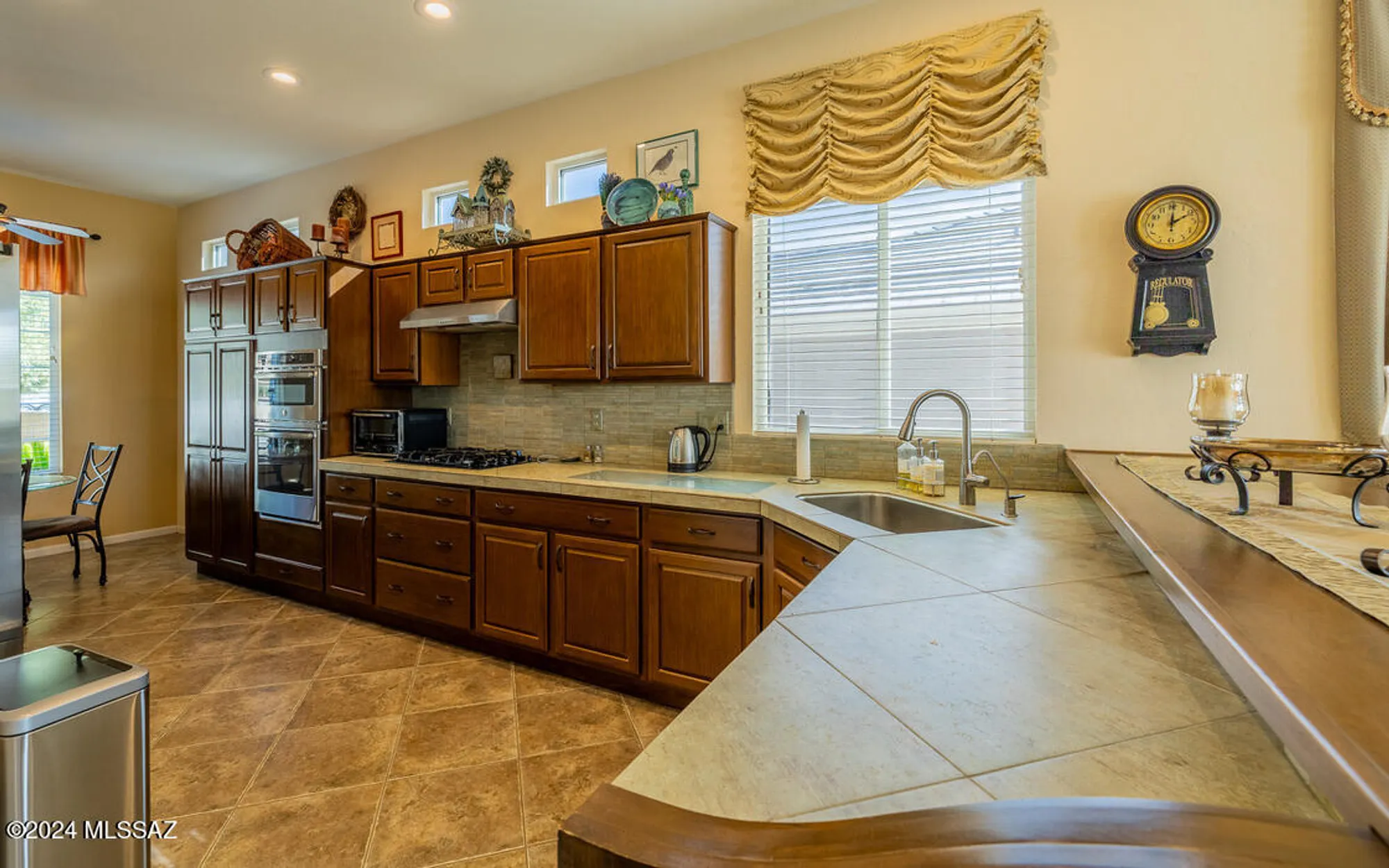 Property Slideshow image 14 of 42 | 13497 n heritage gateway ave, Marana, AZ, 85658