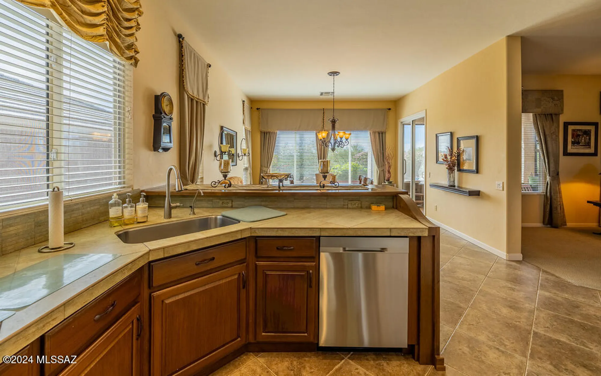 Property Slideshow image 16 of 42 | 13497 n heritage gateway ave, Marana, AZ, 85658