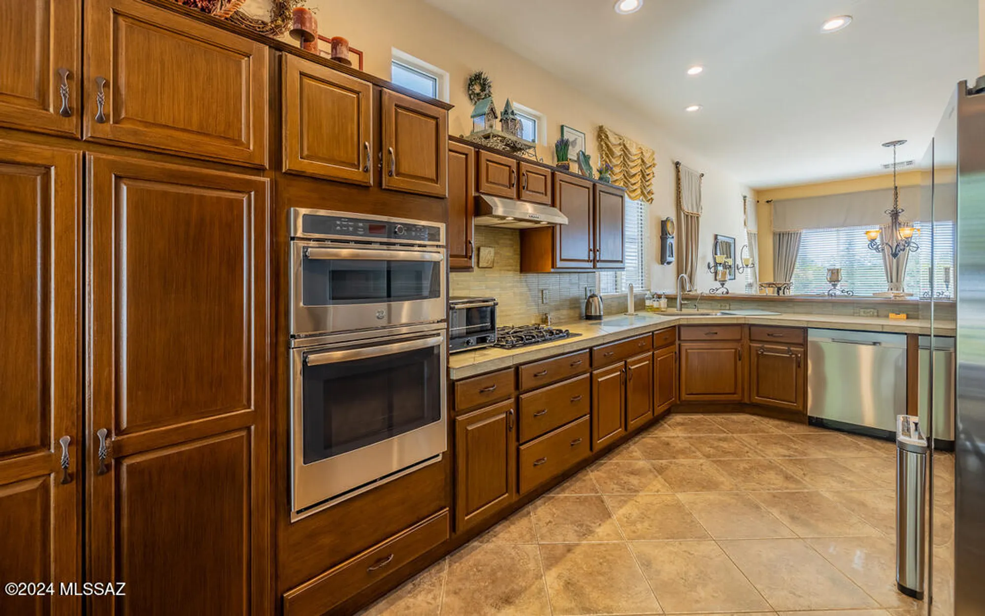 Property Slideshow image 17 of 42 | 13497 n heritage gateway ave, Marana, AZ, 85658
