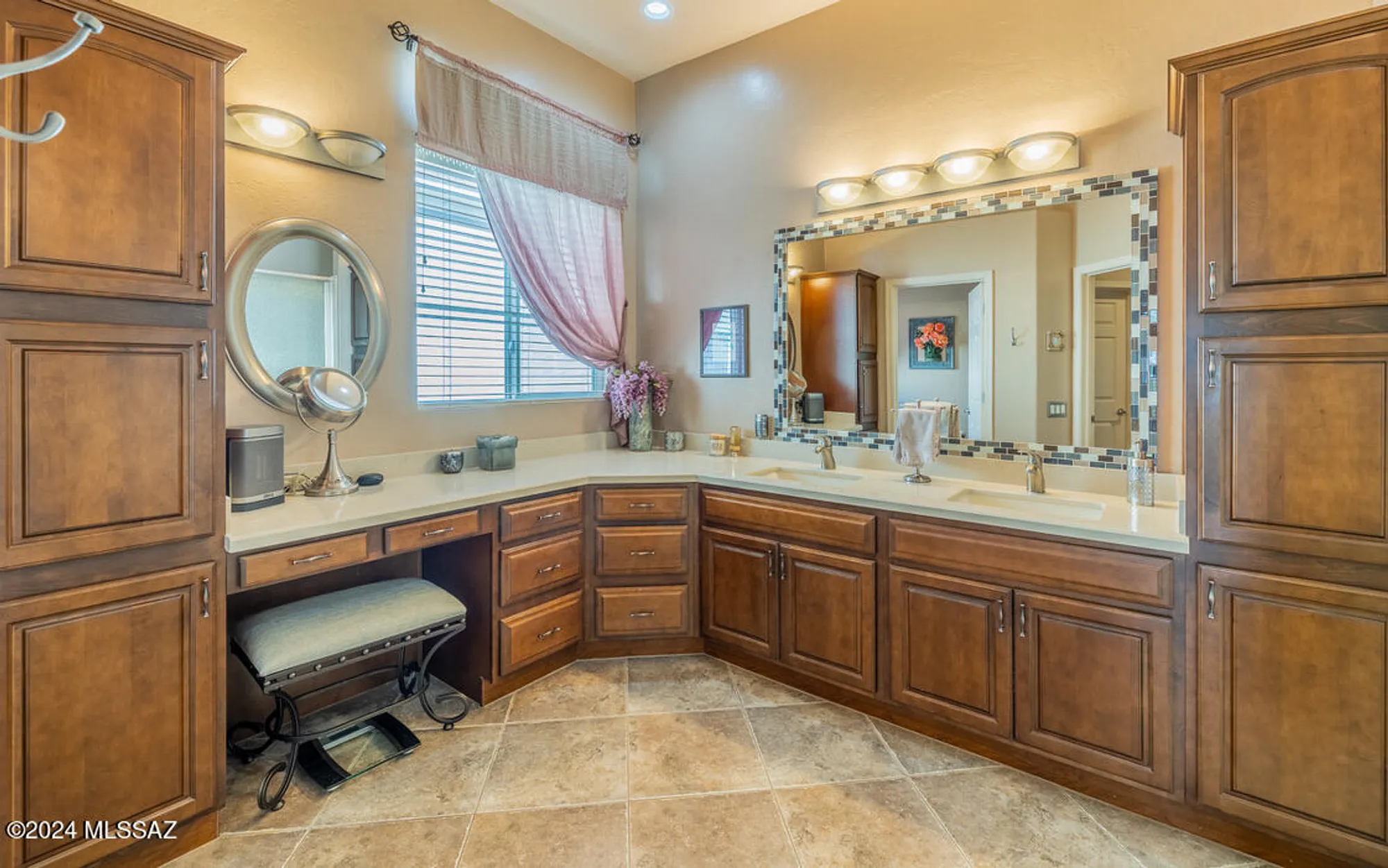 Property Slideshow image 23 of 42 | 13497 n heritage gateway ave, Marana, AZ, 85658
