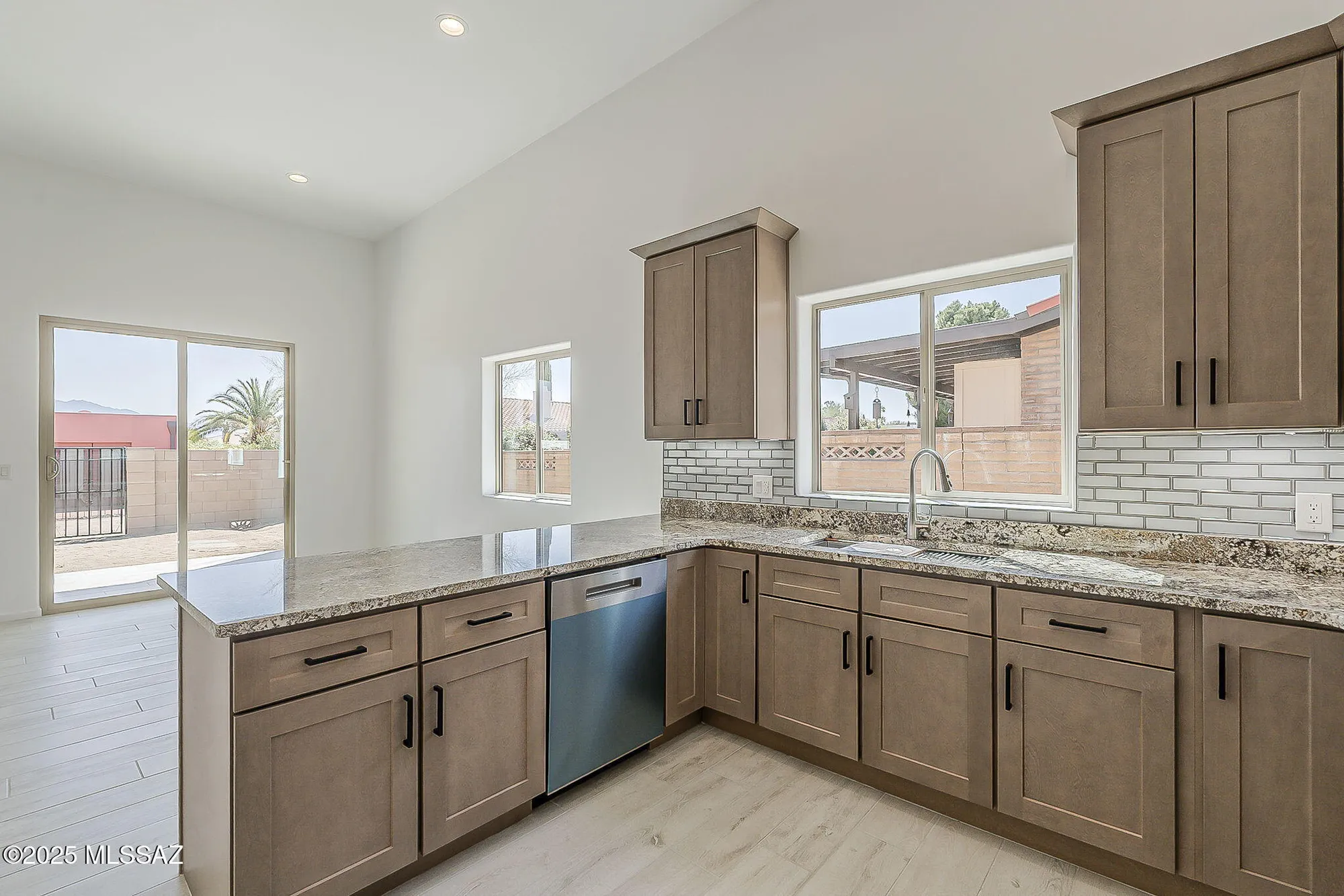 Property Slideshow image 11 of 50 | 121 w calle escudilla, Green Valley, AZ, 85614