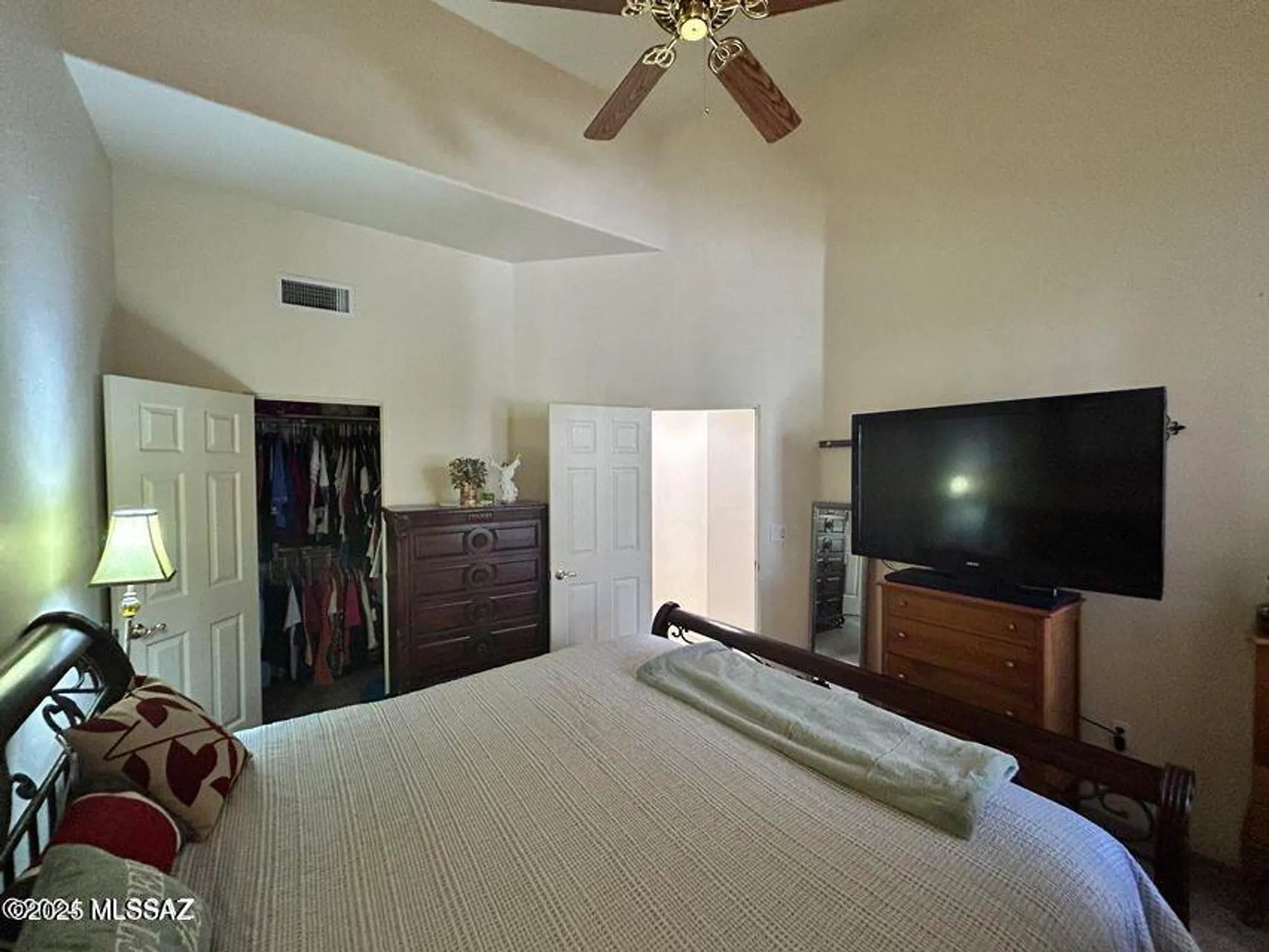 Property Slideshow image 12 of 36 | 2372 w via di silvio, Tucson, AZ, 85741