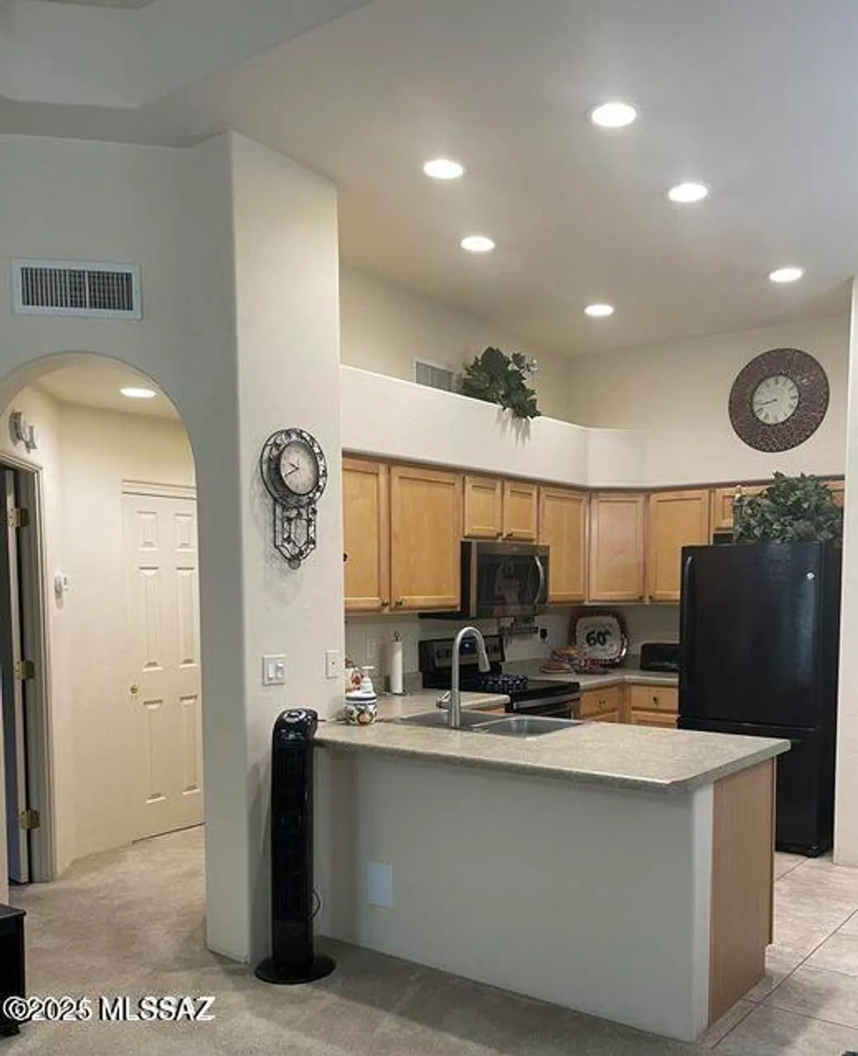 Property Slideshow image 8 of 36 | 2372 w via di silvio, Tucson, AZ, 85741