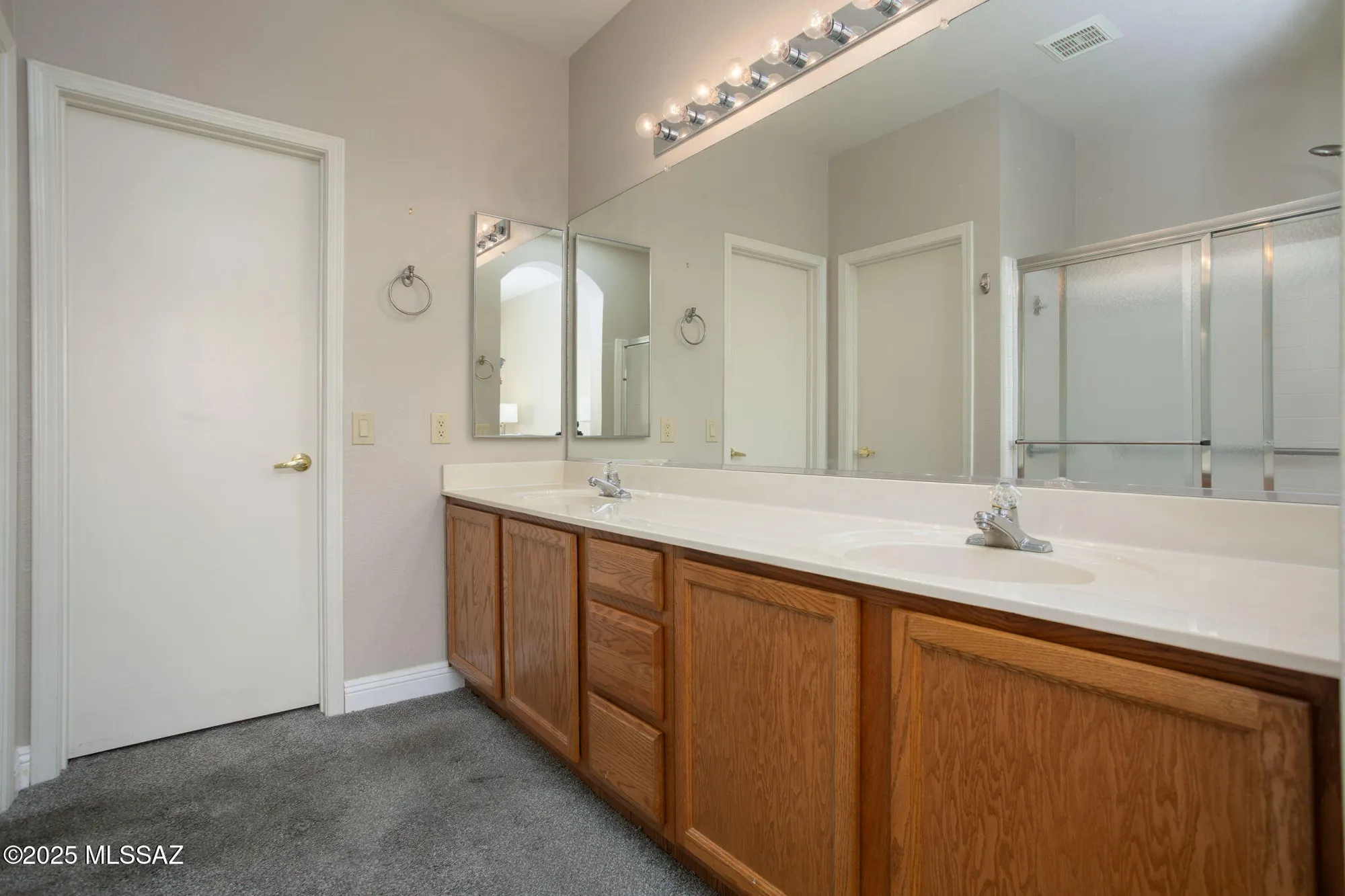 Property Slideshow image 13 of 23 | 38916 s carefree dr, Tucson, AZ, 85739