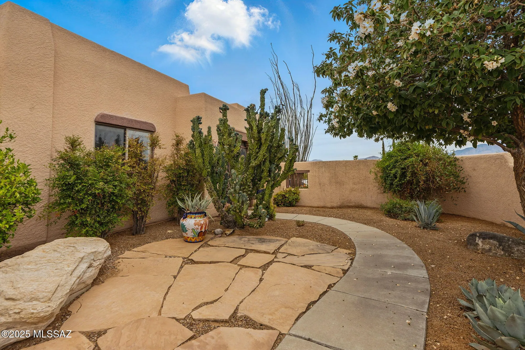 Property Slideshow image 6 of 50 | 1014 w placita apartada, Green Valley, AZ, 85614