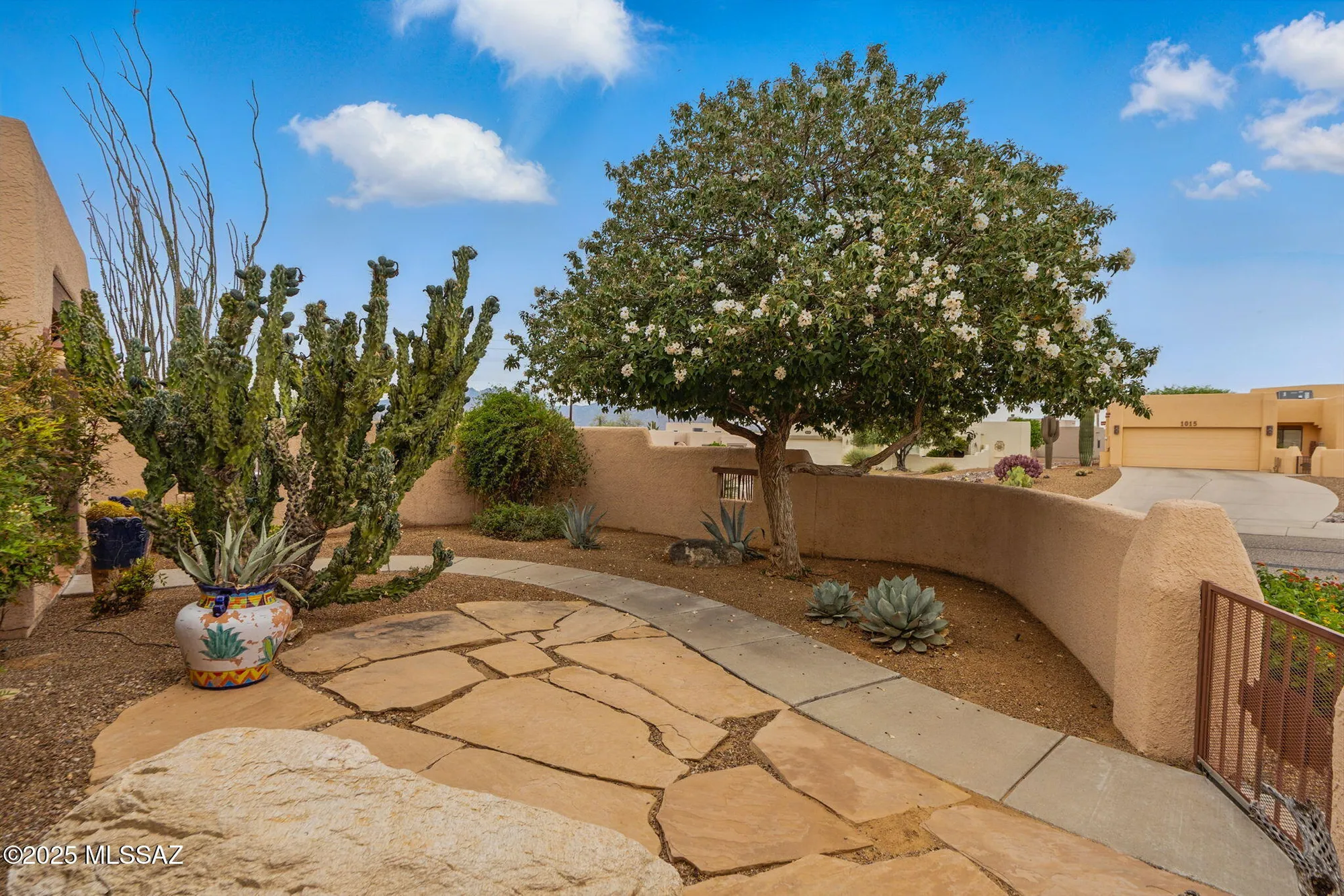 Property Slideshow image 7 of 50 | 1014 w placita apartada, Green Valley, AZ, 85614