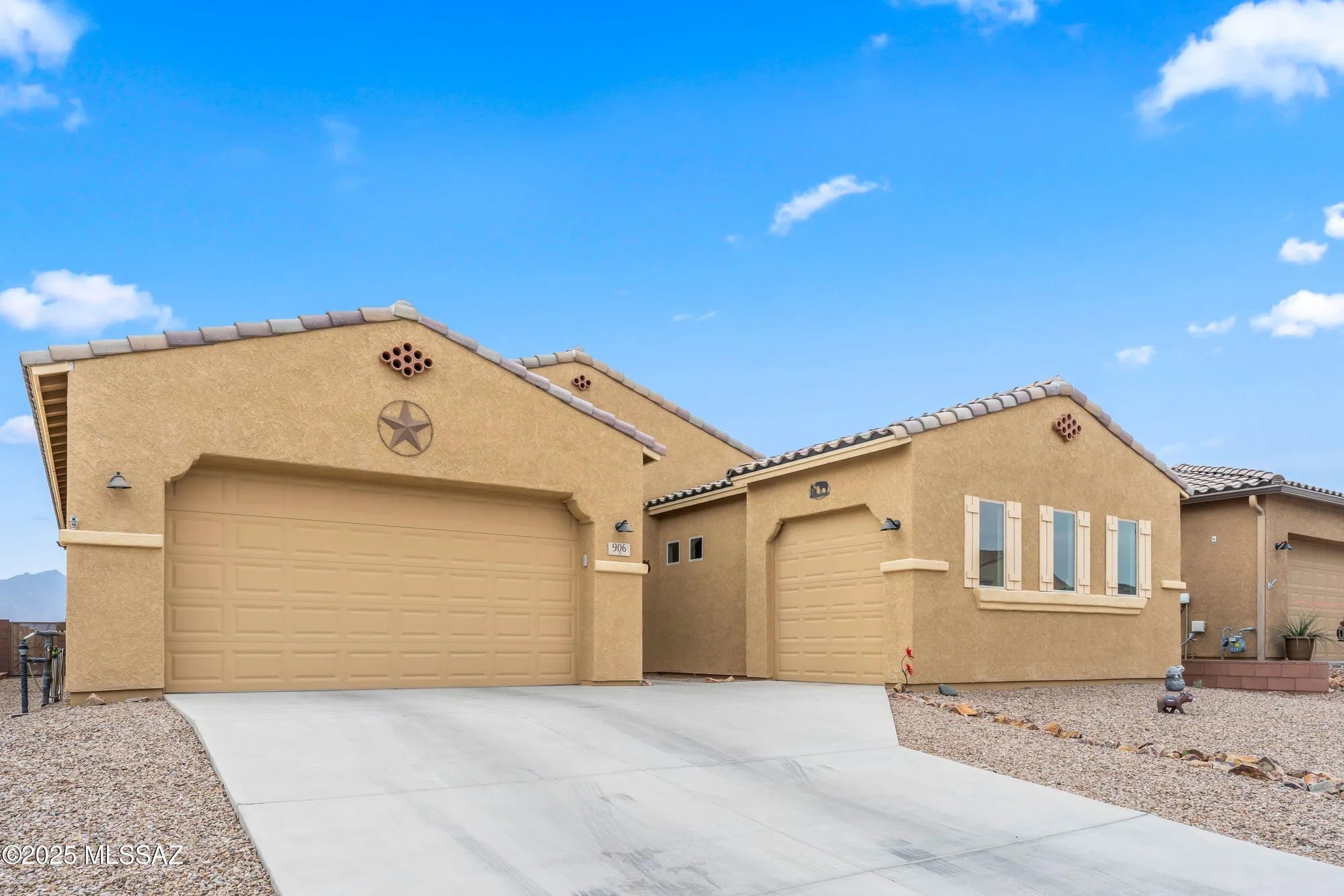 Property Slideshow image 1 of 34 | 906 n camino cerro morado, Green Valley, AZ, 85614