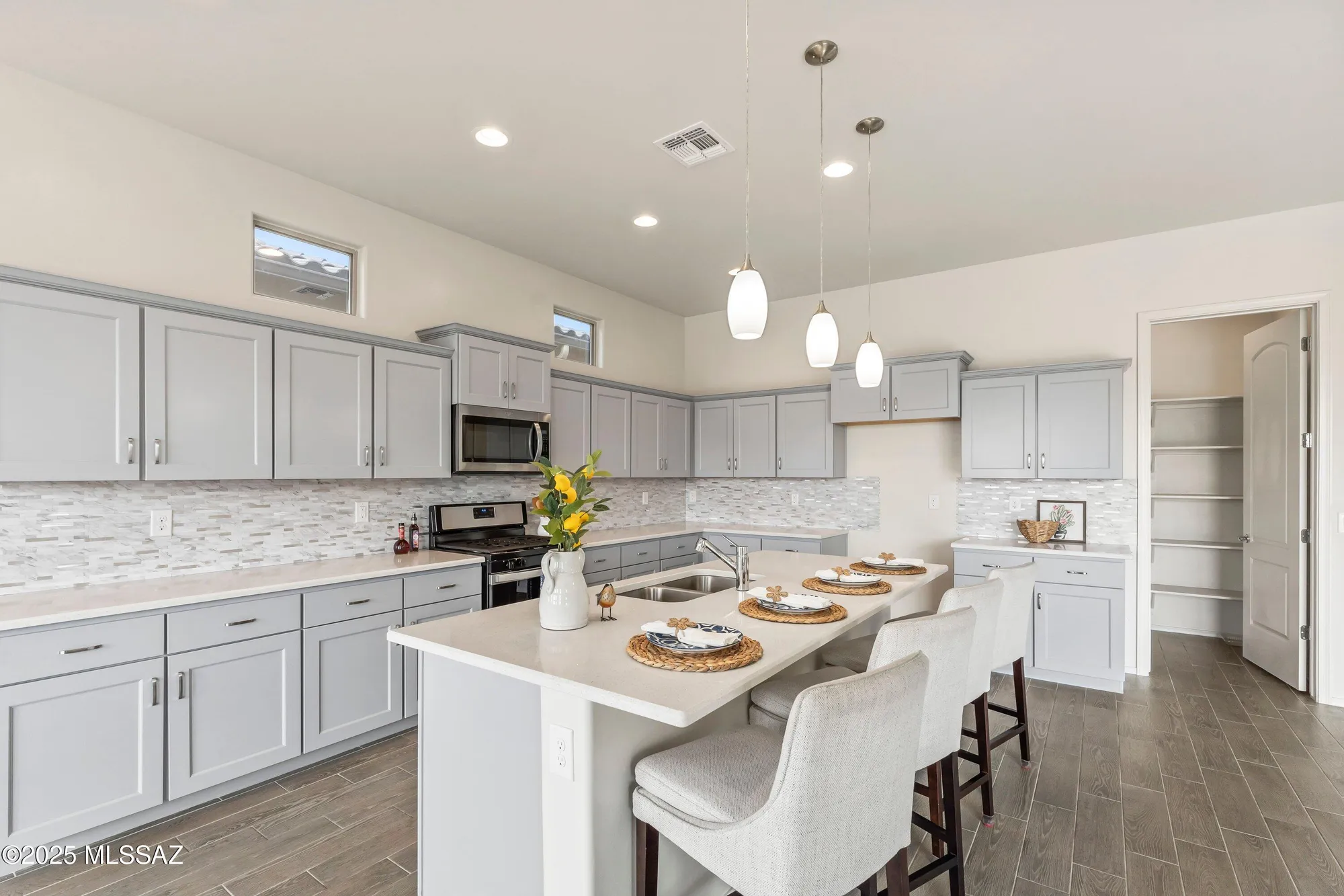 Property Slideshow image 8 of 34 | 906 n camino cerro morado, Green Valley, AZ, 85614