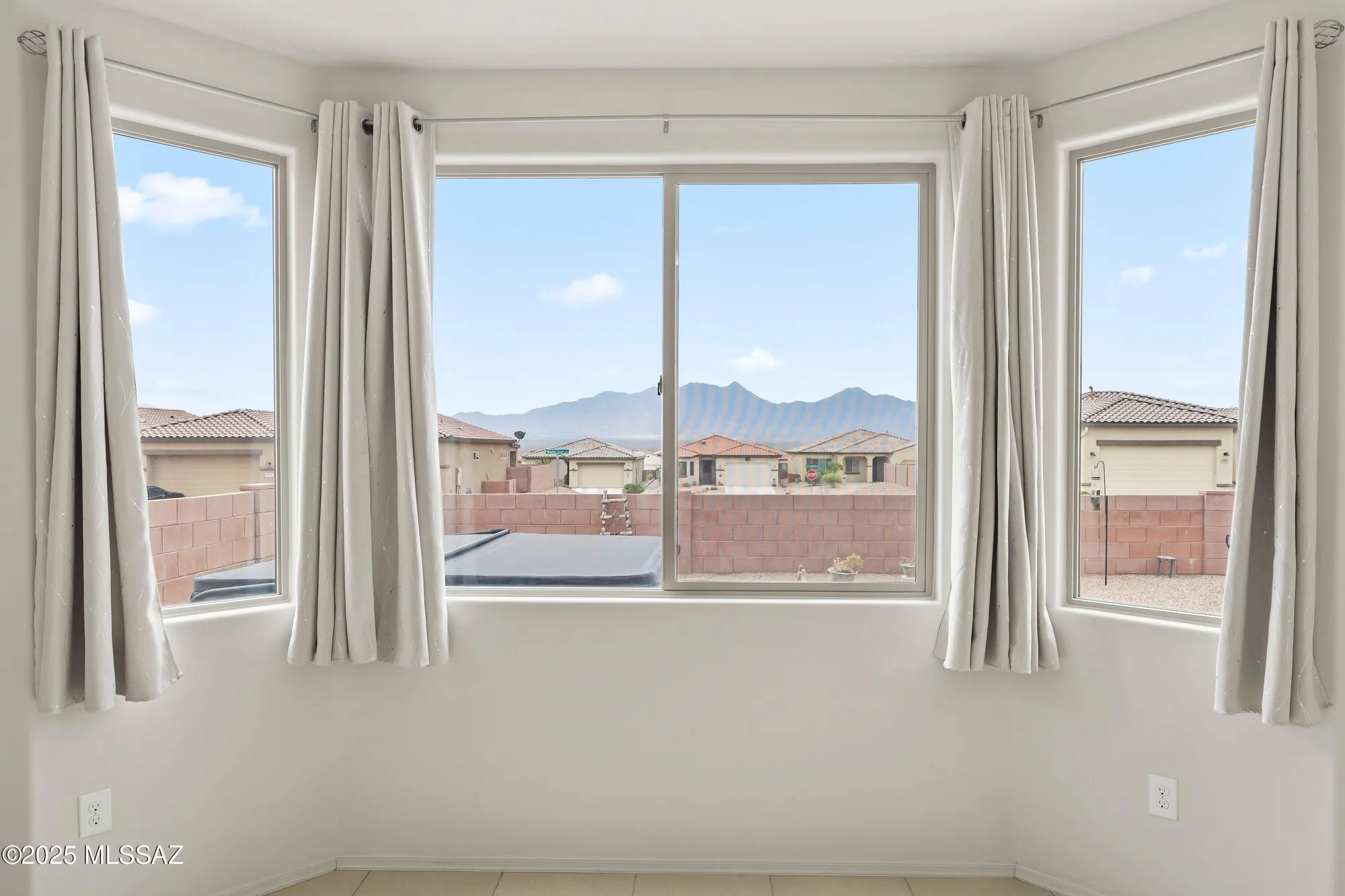 Property Slideshow image 18 of 34 | 906 n camino cerro morado, Green Valley, AZ, 85614
