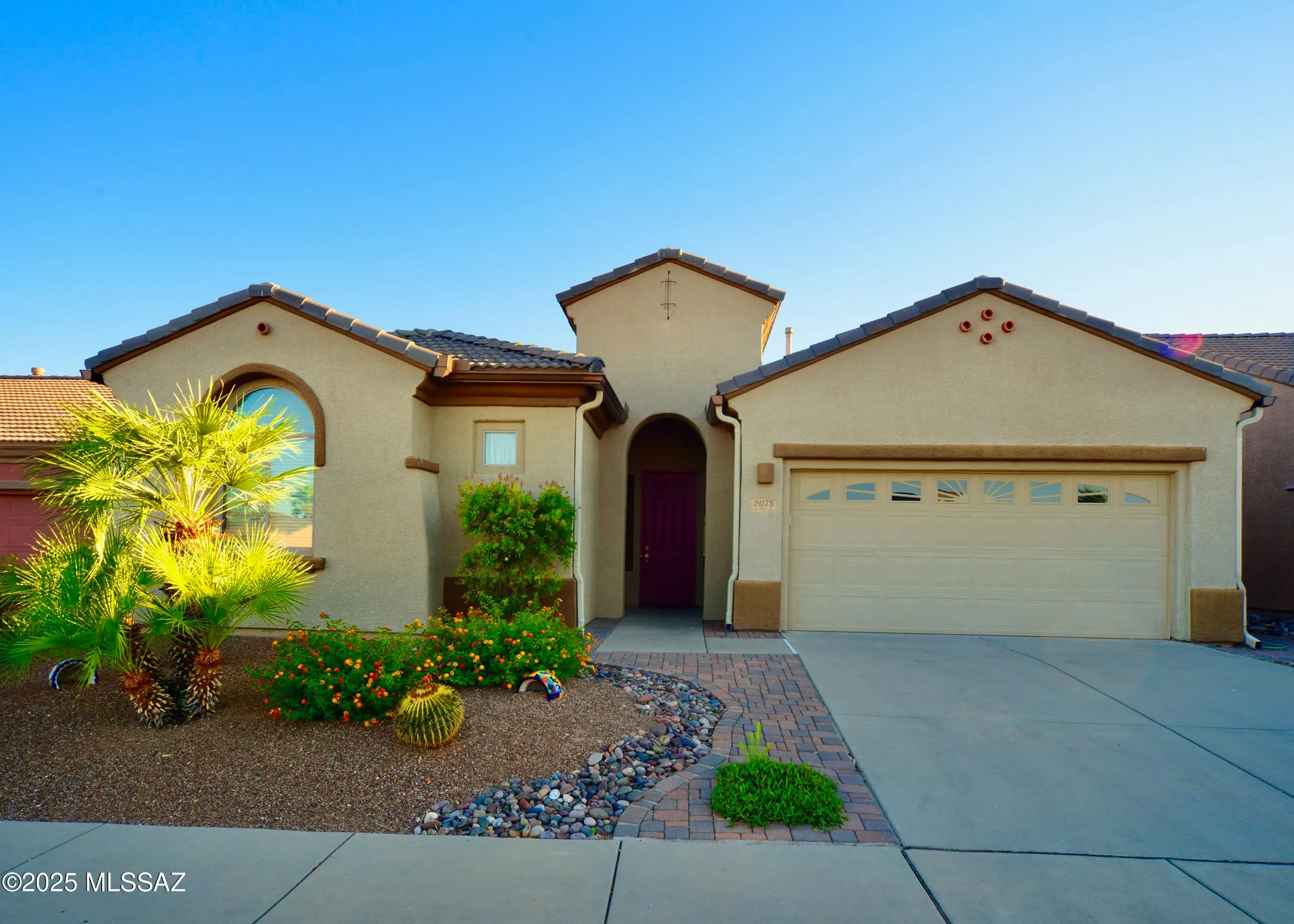 Property Slideshow image 1 of 35 | 2075 w demetrie canyon dr, Green Valley, AZ, 85622