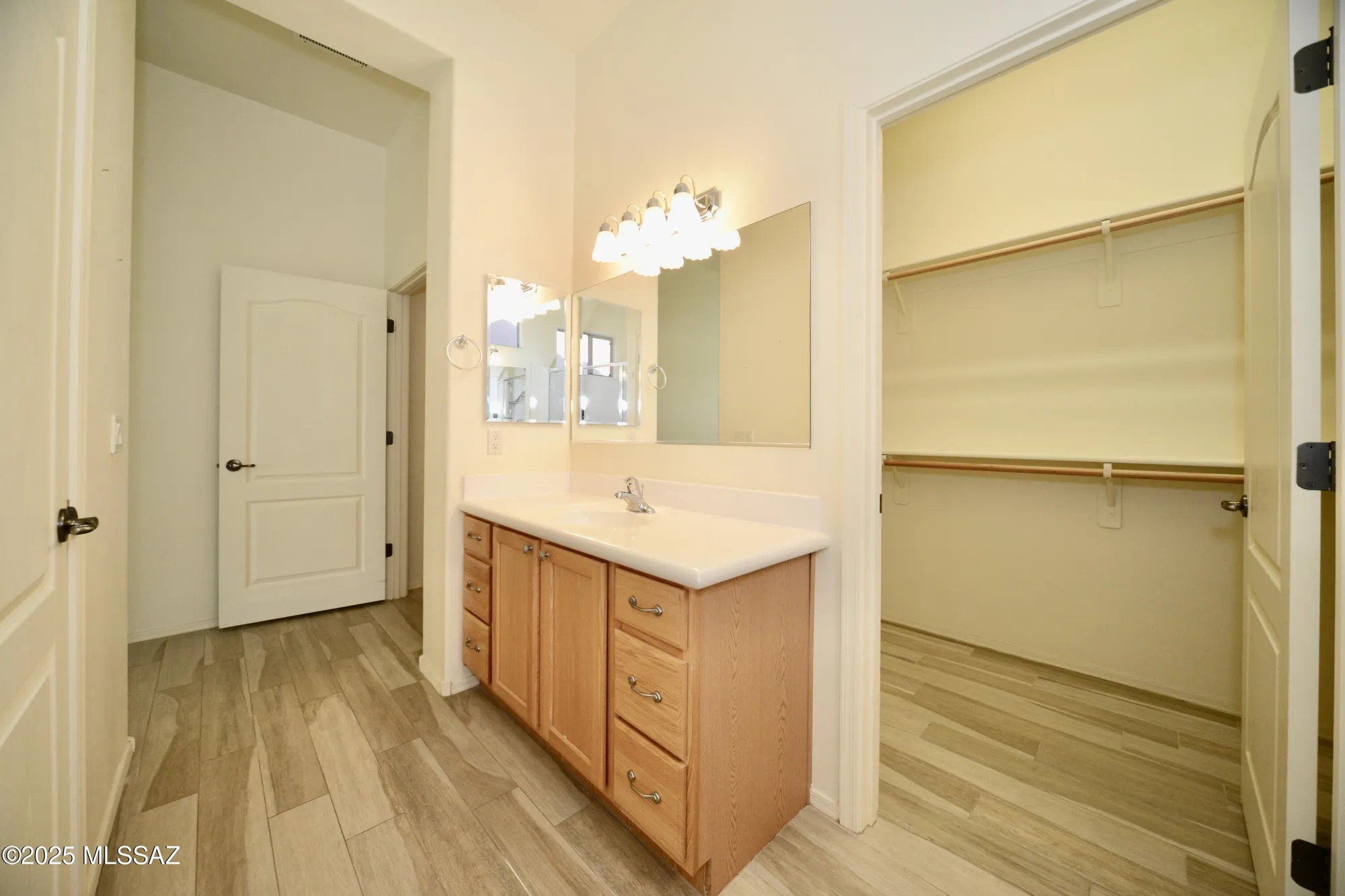 Property Slideshow image 3 of 35 | 2075 w demetrie canyon dr, Green Valley, AZ, 85622