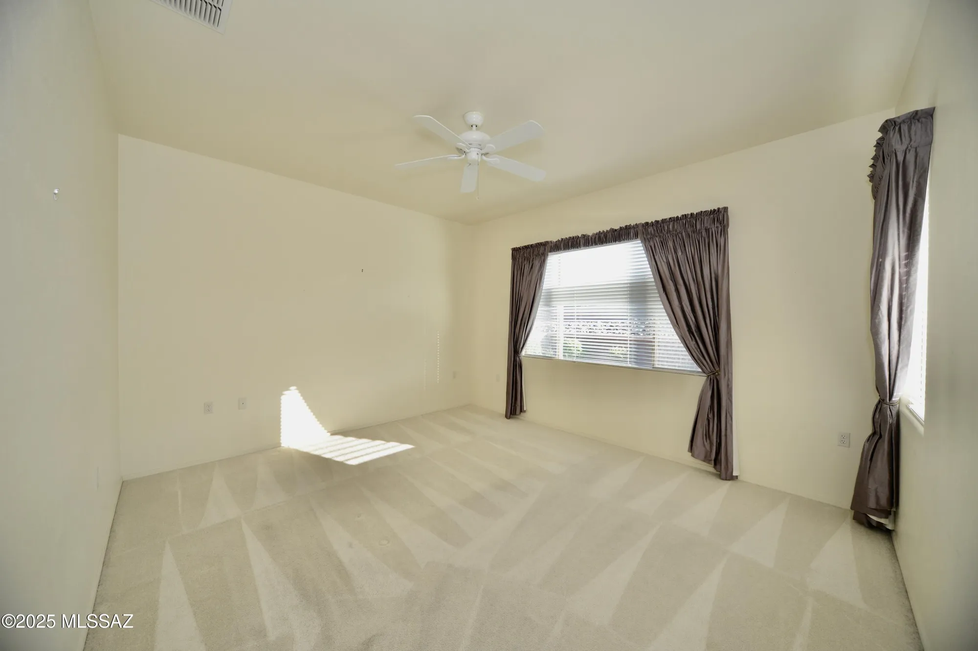 Property Slideshow image 5 of 35 | 2075 w demetrie canyon dr, Green Valley, AZ, 85622