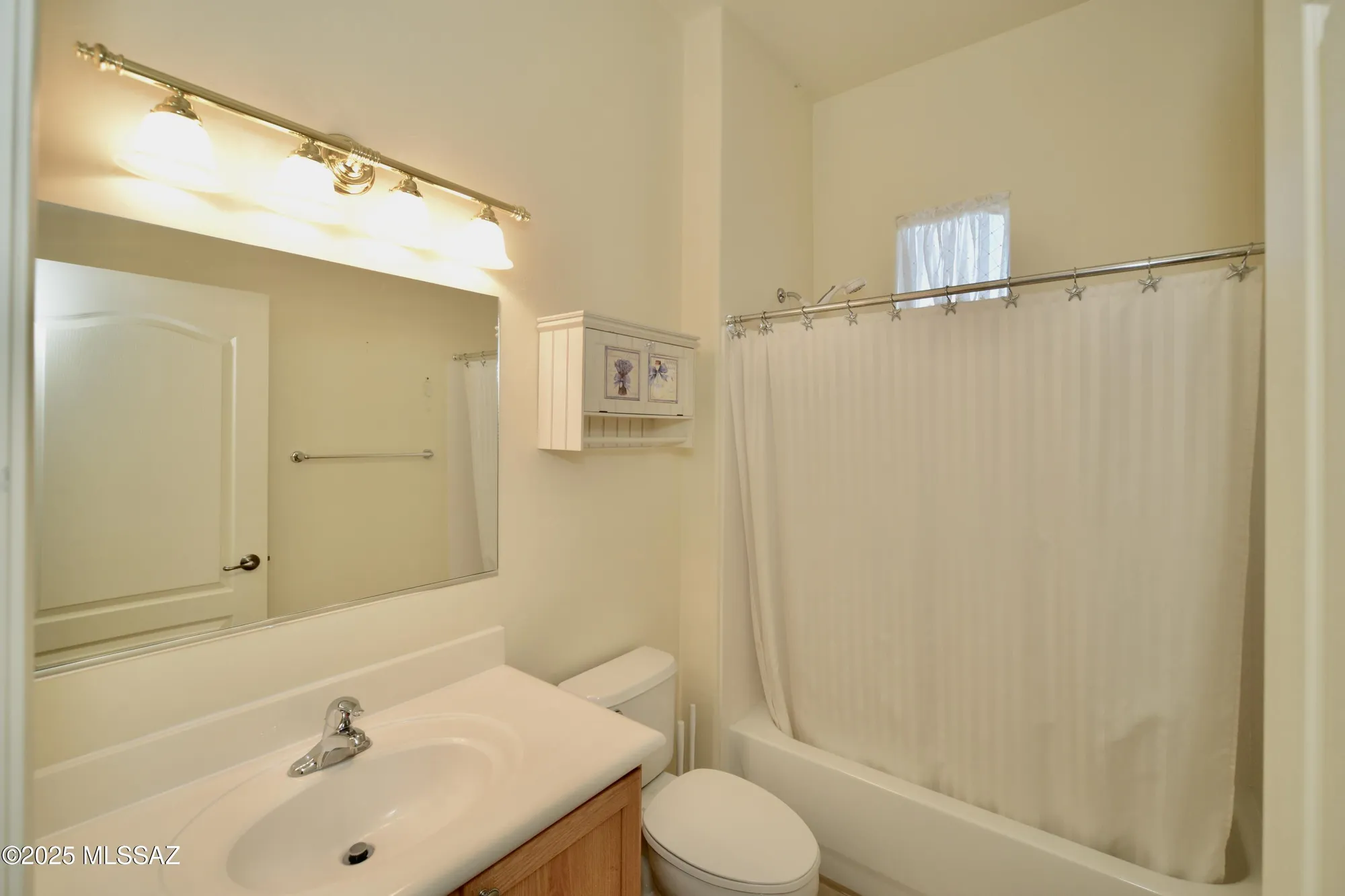 Property Slideshow image 13 of 35 | 2075 w demetrie canyon dr, Green Valley, AZ, 85622