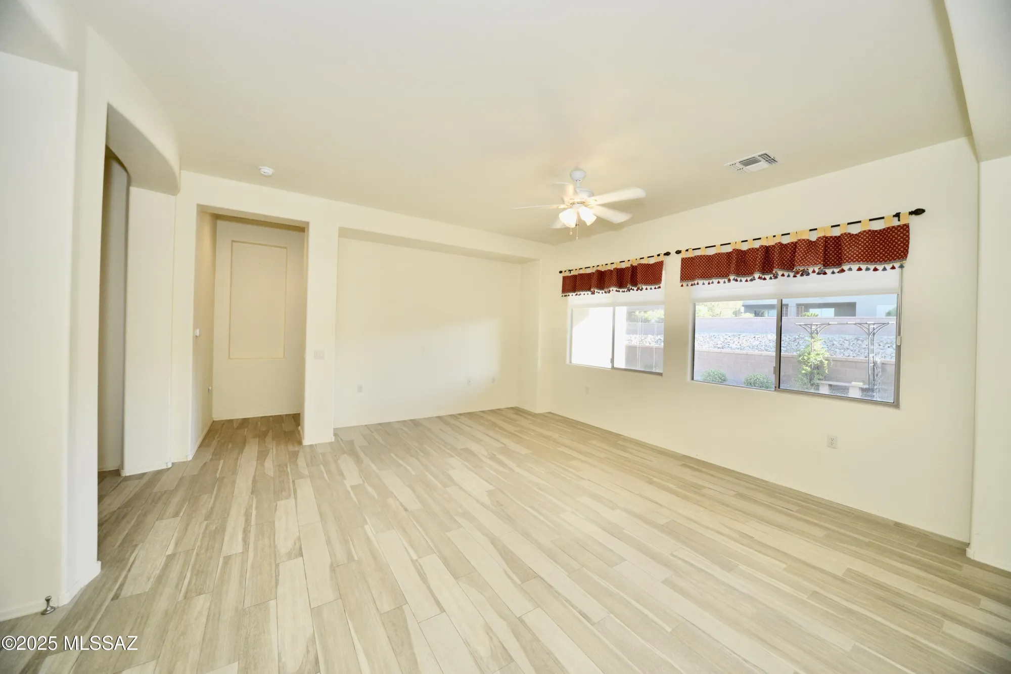 Property Slideshow image 25 of 35 | 2075 w demetrie canyon dr, Green Valley, AZ, 85622