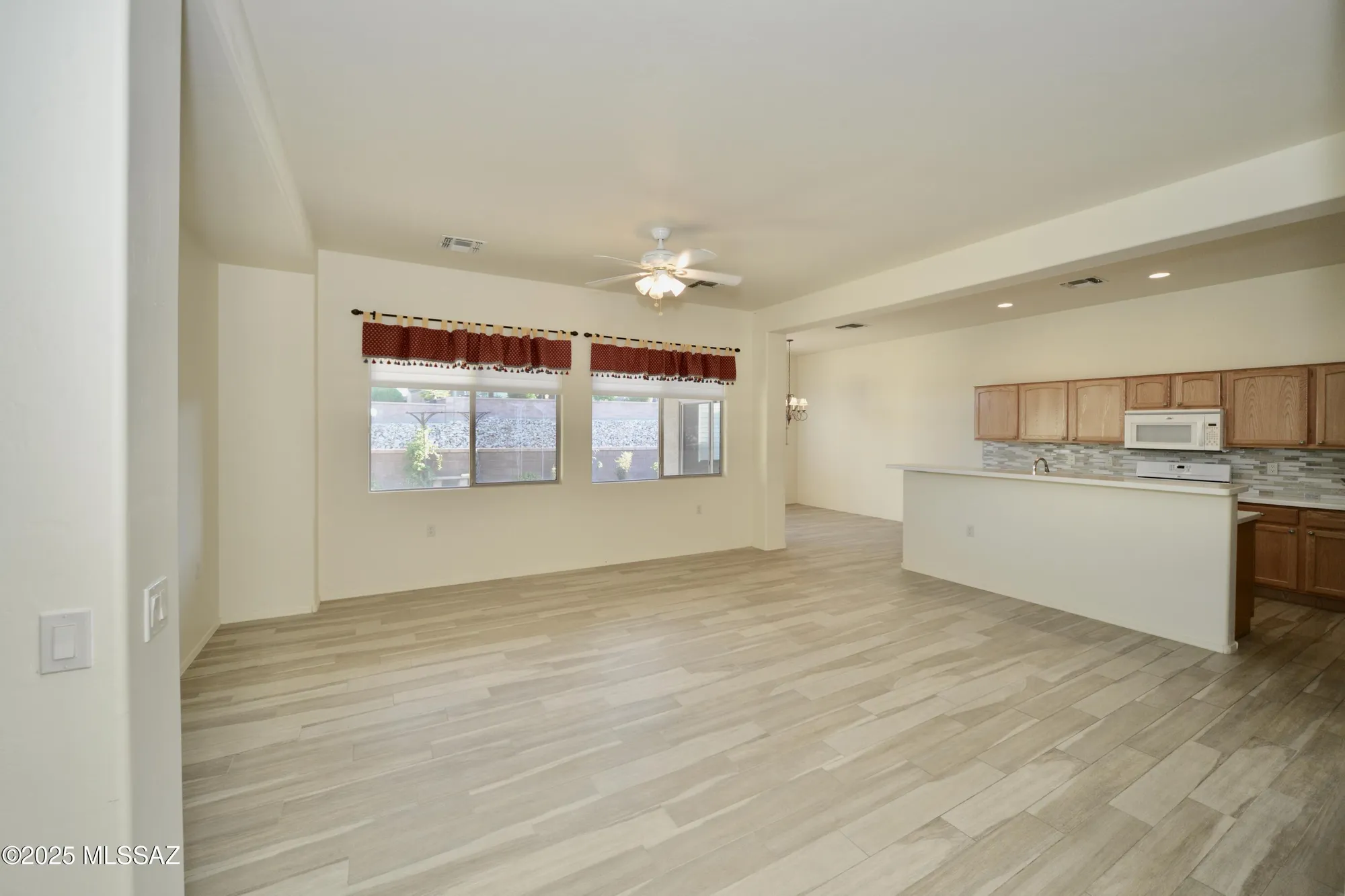 Property Slideshow image 26 of 35 | 2075 w demetrie canyon dr, Green Valley, AZ, 85622