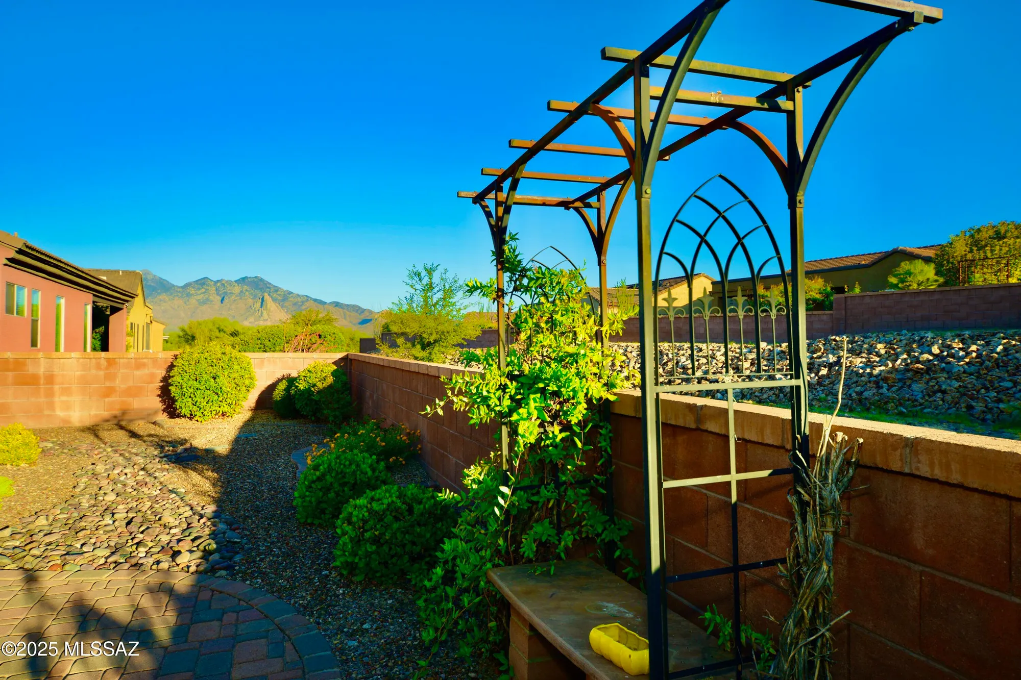Property Slideshow image 34 of 35 | 2075 w demetrie canyon dr, Green Valley, AZ, 85622