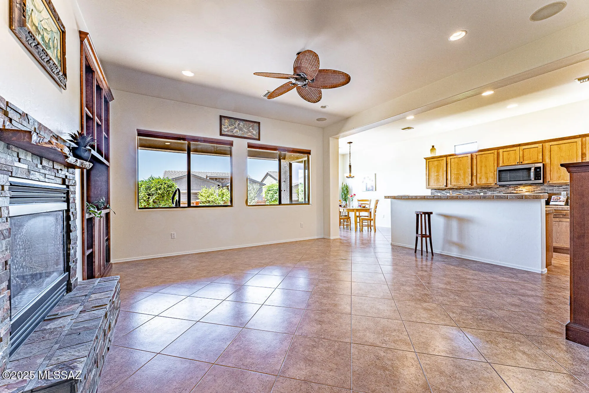 Property Slideshow image 9 of 48 | 2499 w bassett peak dr, Green Valley, AZ, 85622