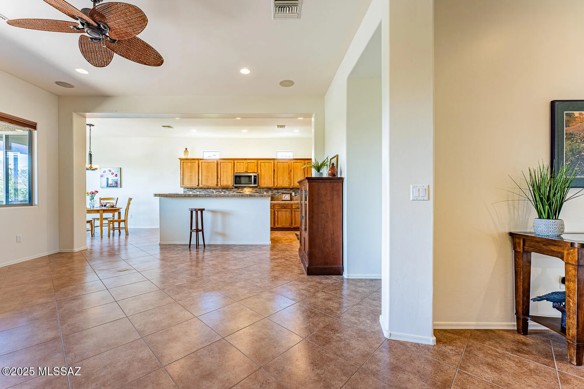 Property Slideshow image 7 of 48 | 2499 w bassett peak dr, Green Valley, AZ, 85622
