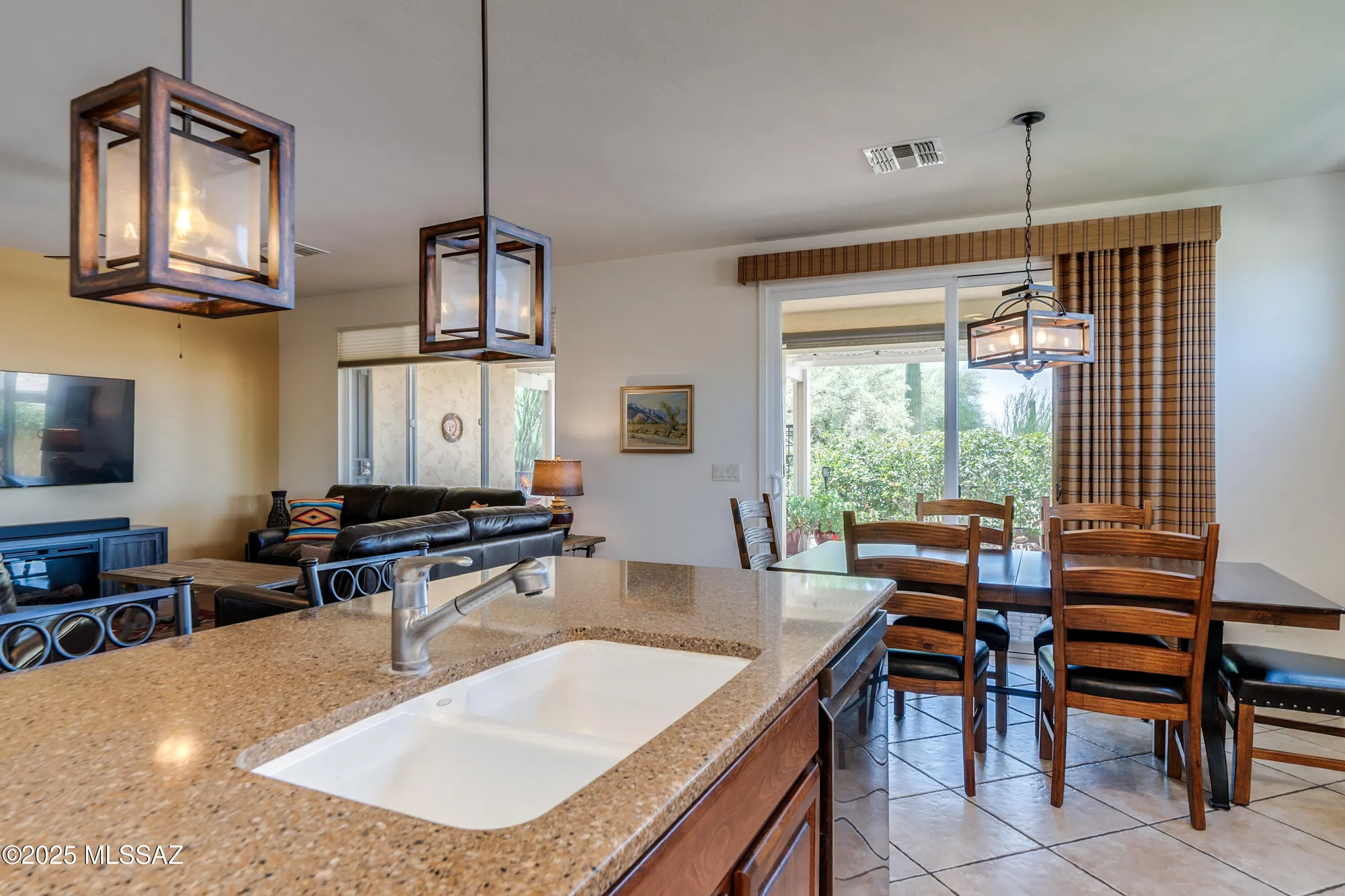 Property Slideshow image 23 of 50 | 779 n lukeville dr, Green Valley, AZ, 85614