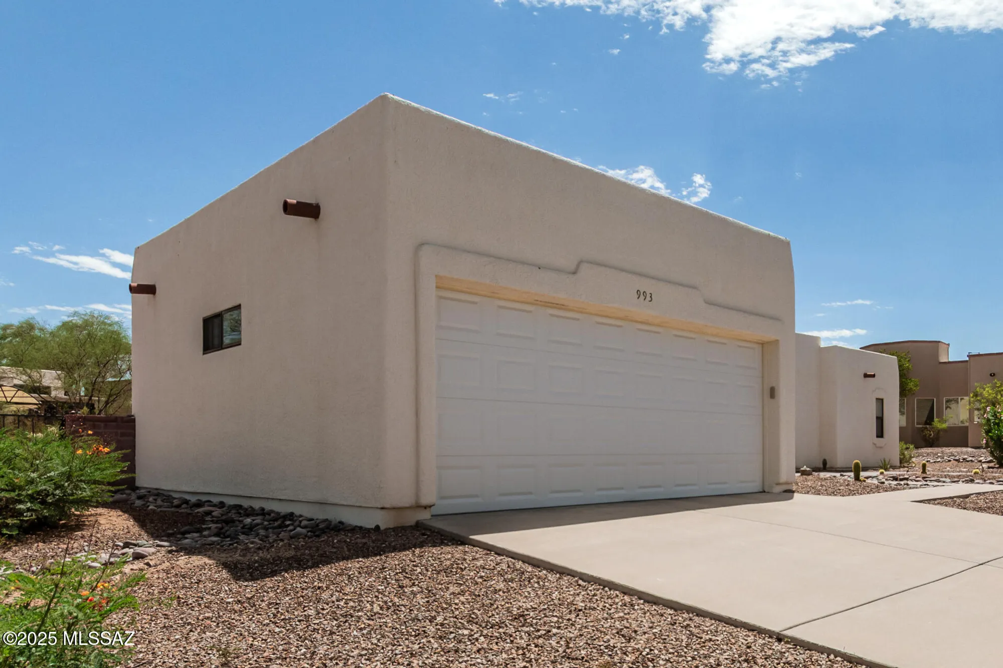 Property Slideshow image 4 of 35 | 993 w placita agradable, Green Valley, AZ, 85614