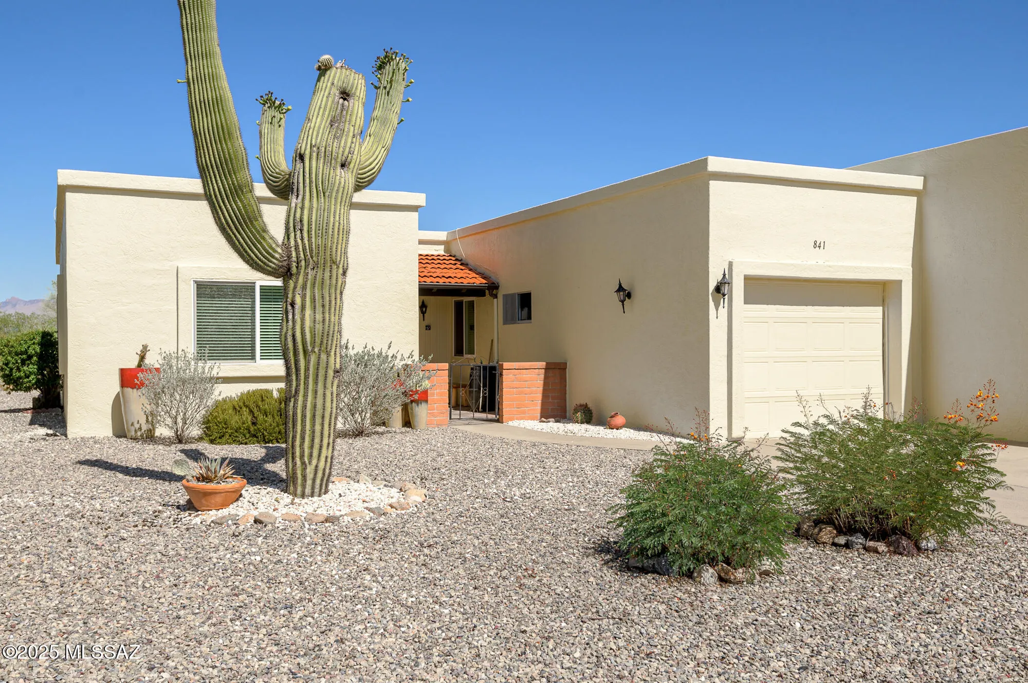 Property Slideshow image 1 of 29 | 841 s camino del monte, Green Valley, AZ, 85614