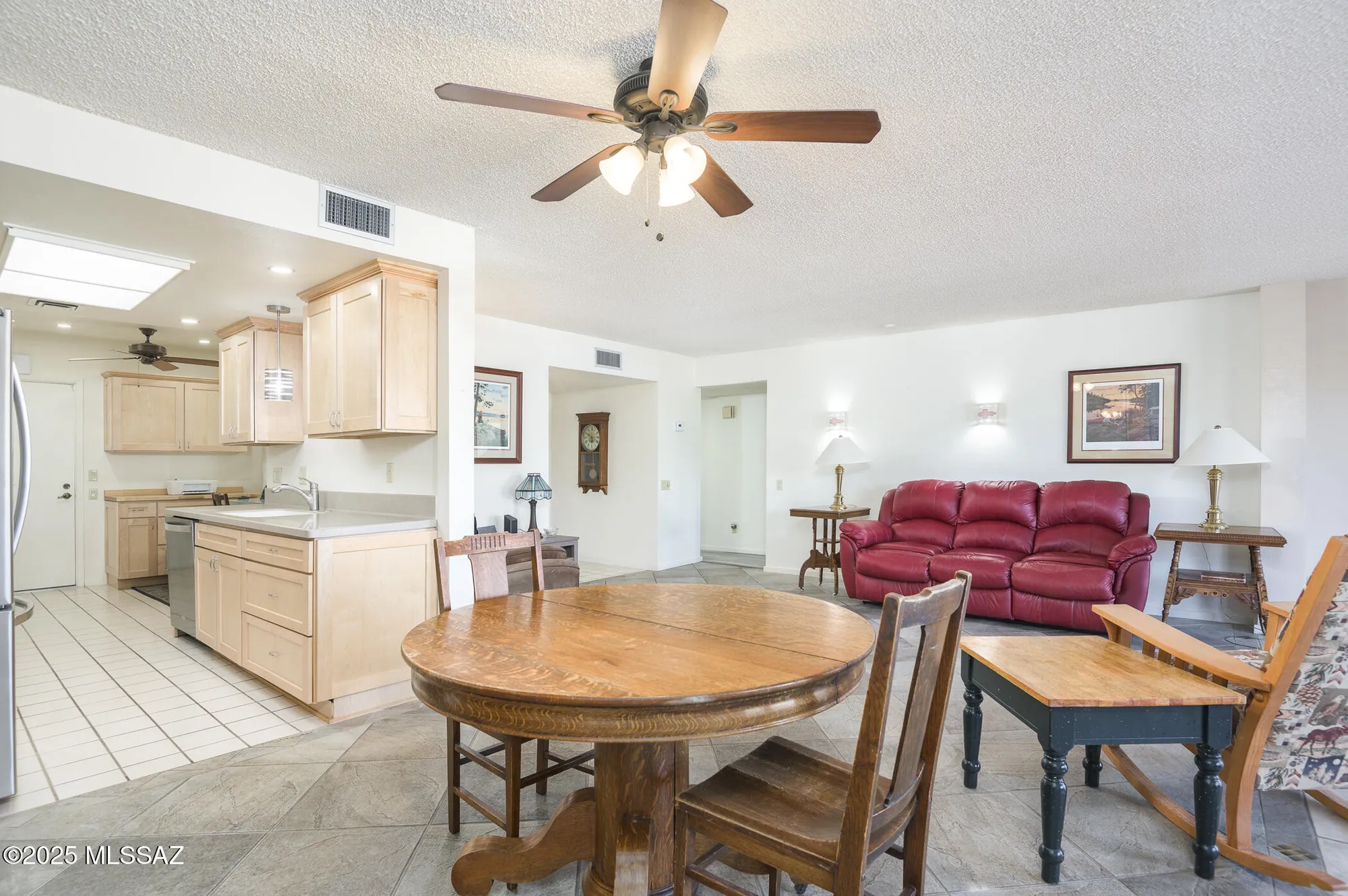 Property Slideshow image 9 of 29 | 841 s camino del monte, Green Valley, AZ, 85614