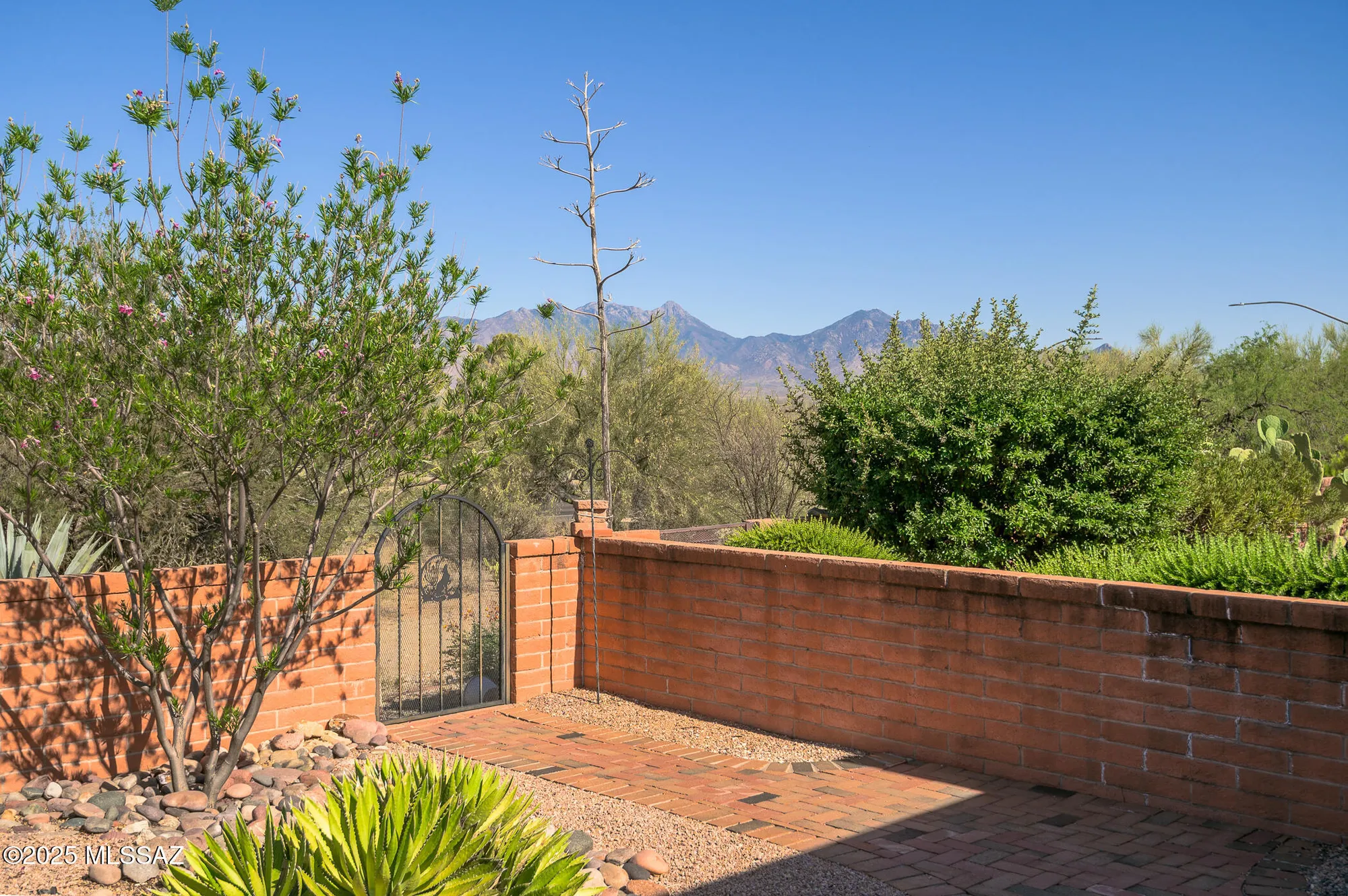 Property Slideshow image 21 of 29 | 841 s camino del monte, Green Valley, AZ, 85614