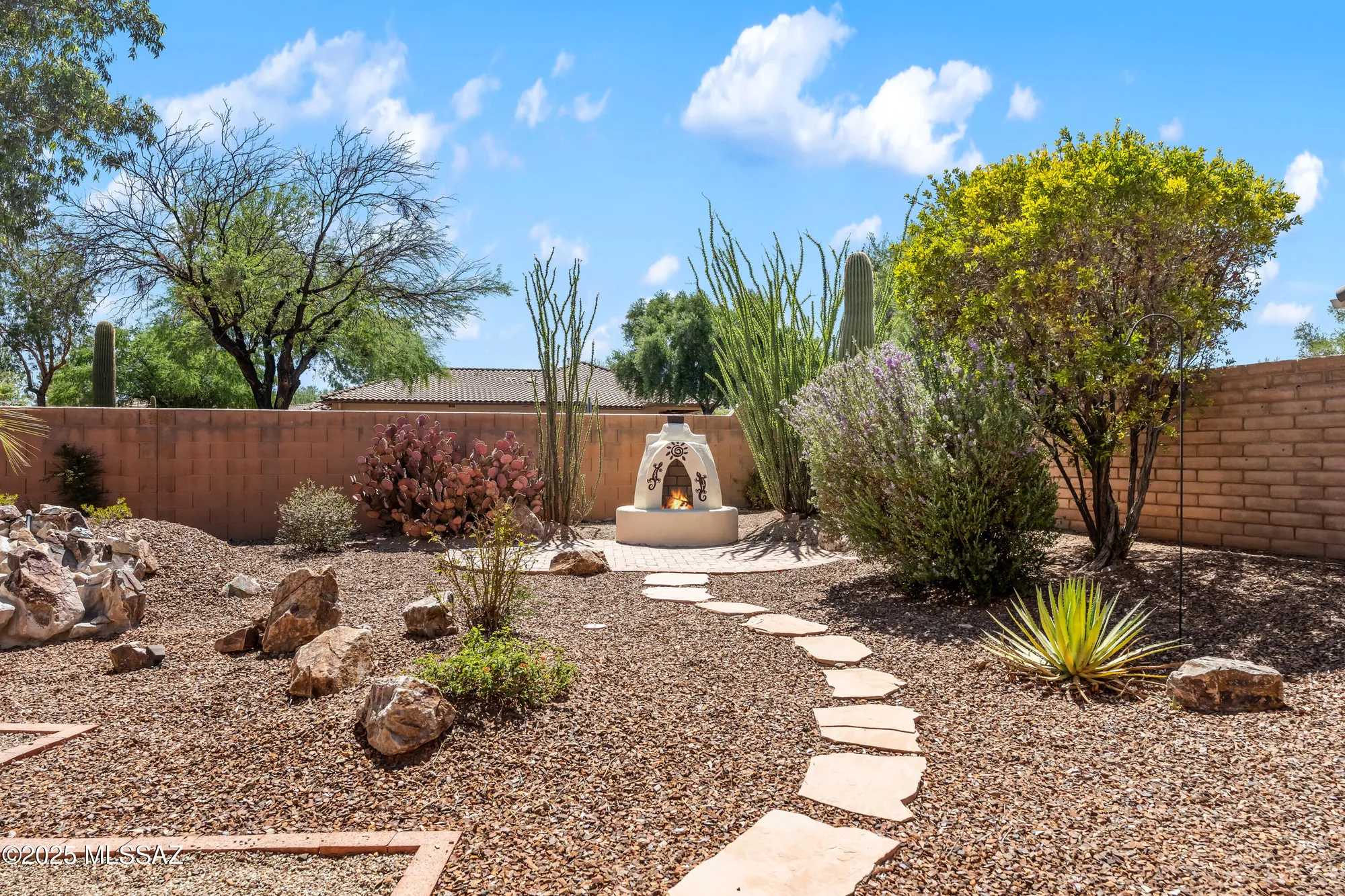 Property Slideshow image 30 of 46 | 1993 e desert lark pass, Green Valley, AZ, 85614