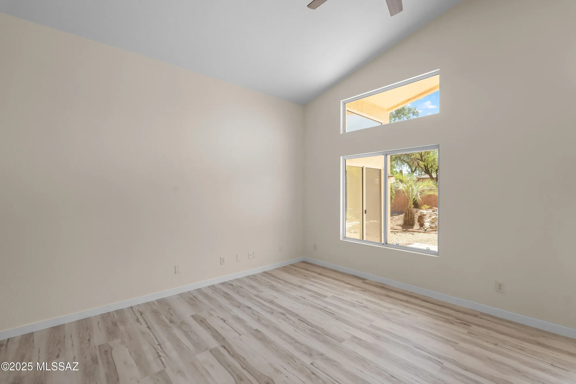 Property Slideshow image 7 of 46 | 1993 e desert lark pass, Green Valley, AZ, 85614