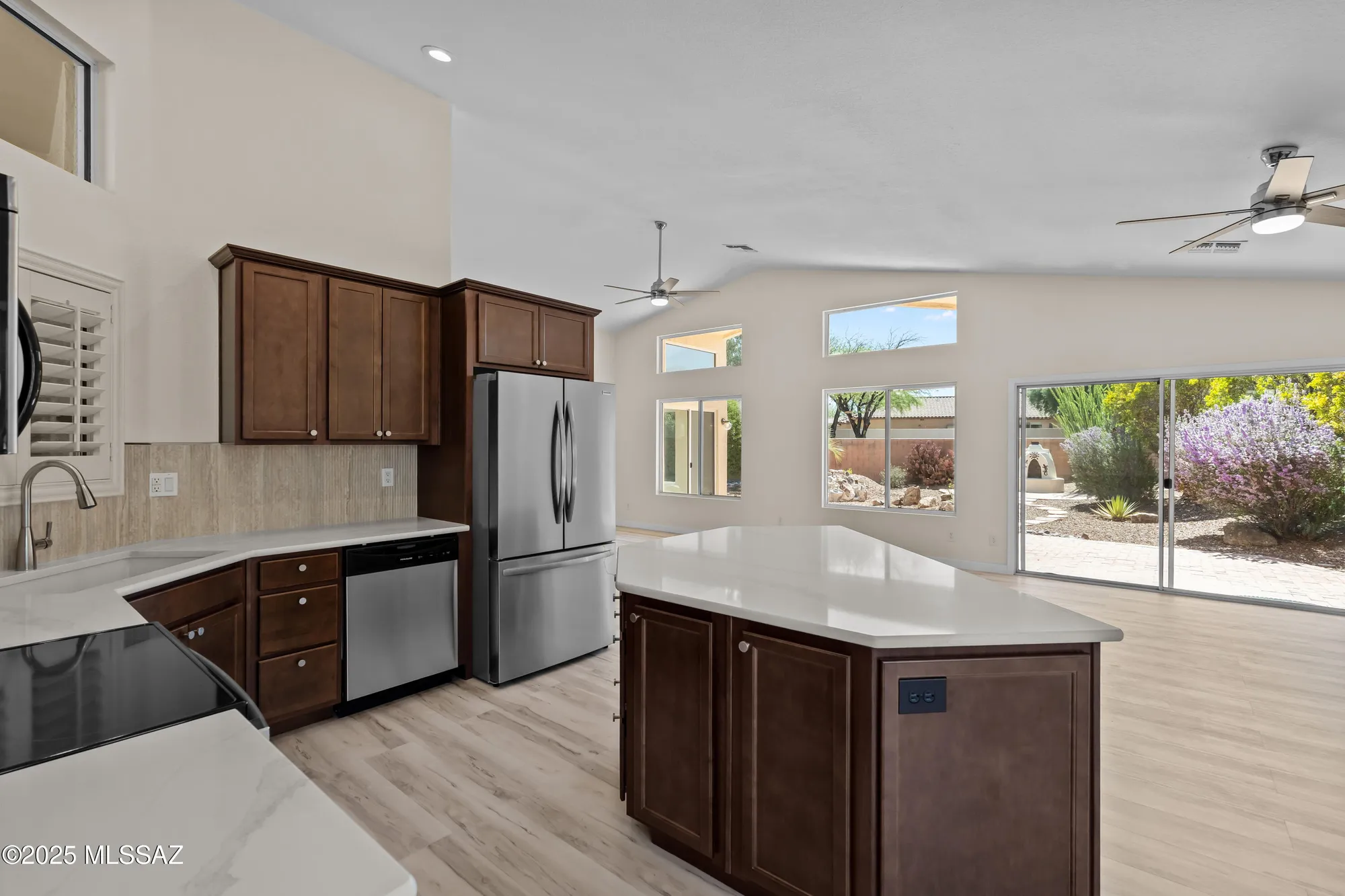 Property Slideshow image 12 of 46 | 1993 e desert lark pass, Green Valley, AZ, 85614