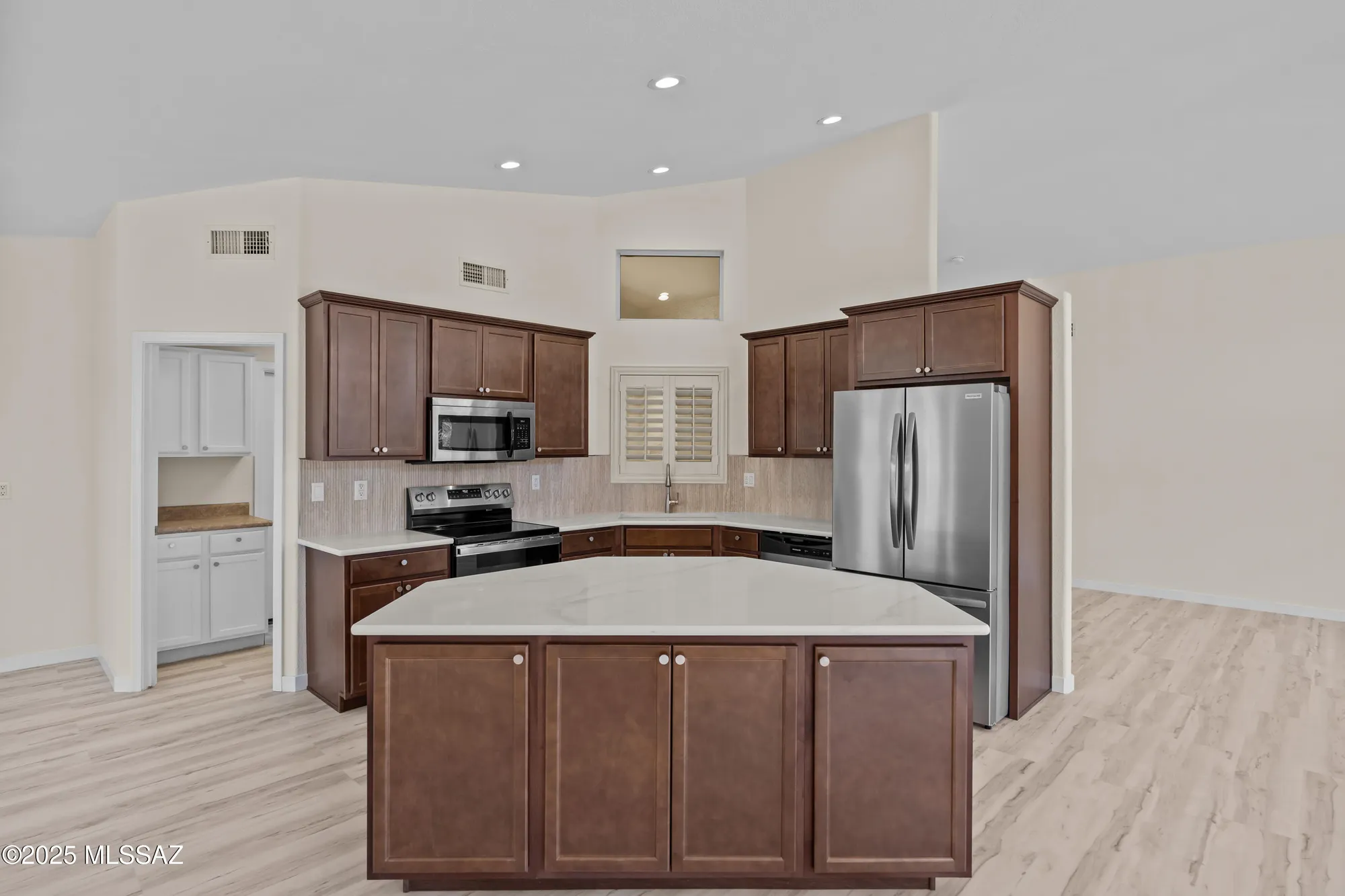 Property Slideshow image 9 of 46 | 1993 e desert lark pass, Green Valley, AZ, 85614