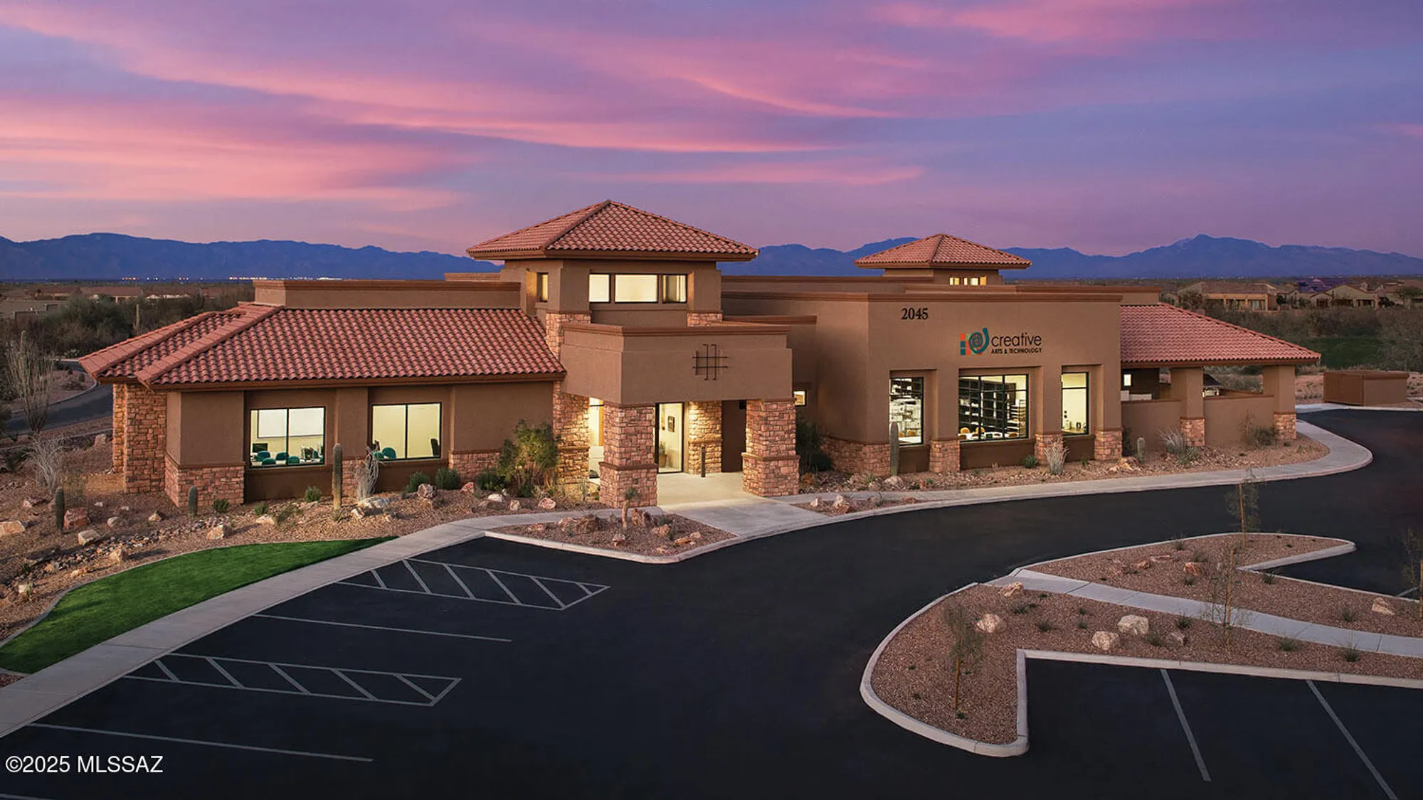 Property Slideshow image 44 of 46 | 1993 e desert lark pass, Green Valley, AZ, 85614