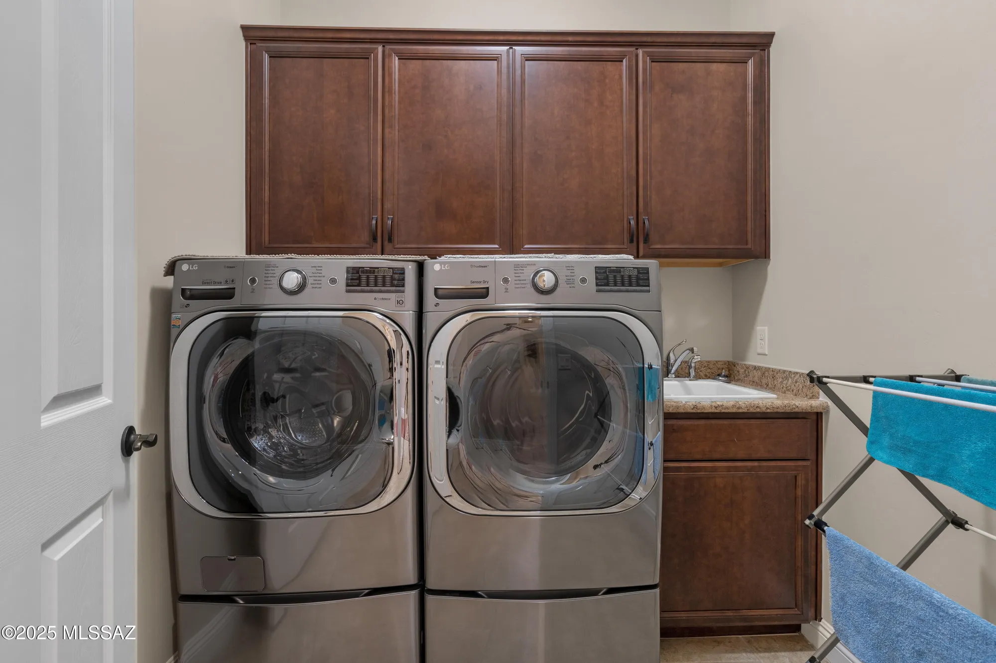 Property Slideshow image 8 of 50 | 6808 w komo point trl, Marana, AZ, 85658