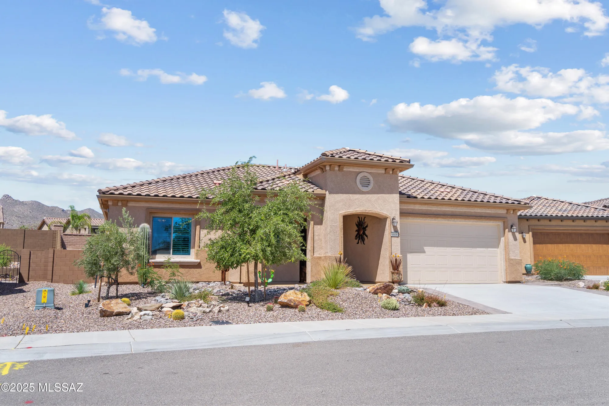 Property Slideshow image 5 of 50 | 6808 w komo point trl, Marana, AZ, 85658