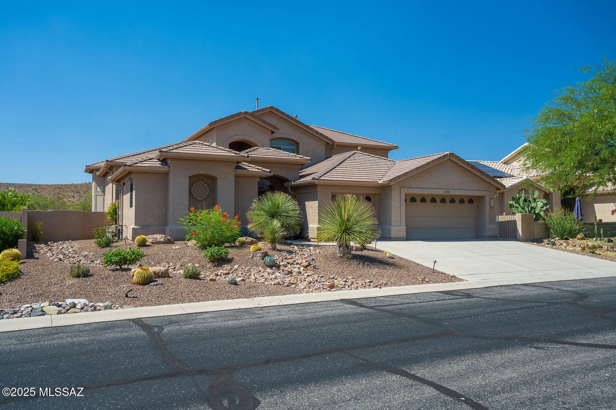 Property Slideshow image 7 of 35 | 65200 e rocky mesa dr, Saddlebrooke, AZ, 85739
