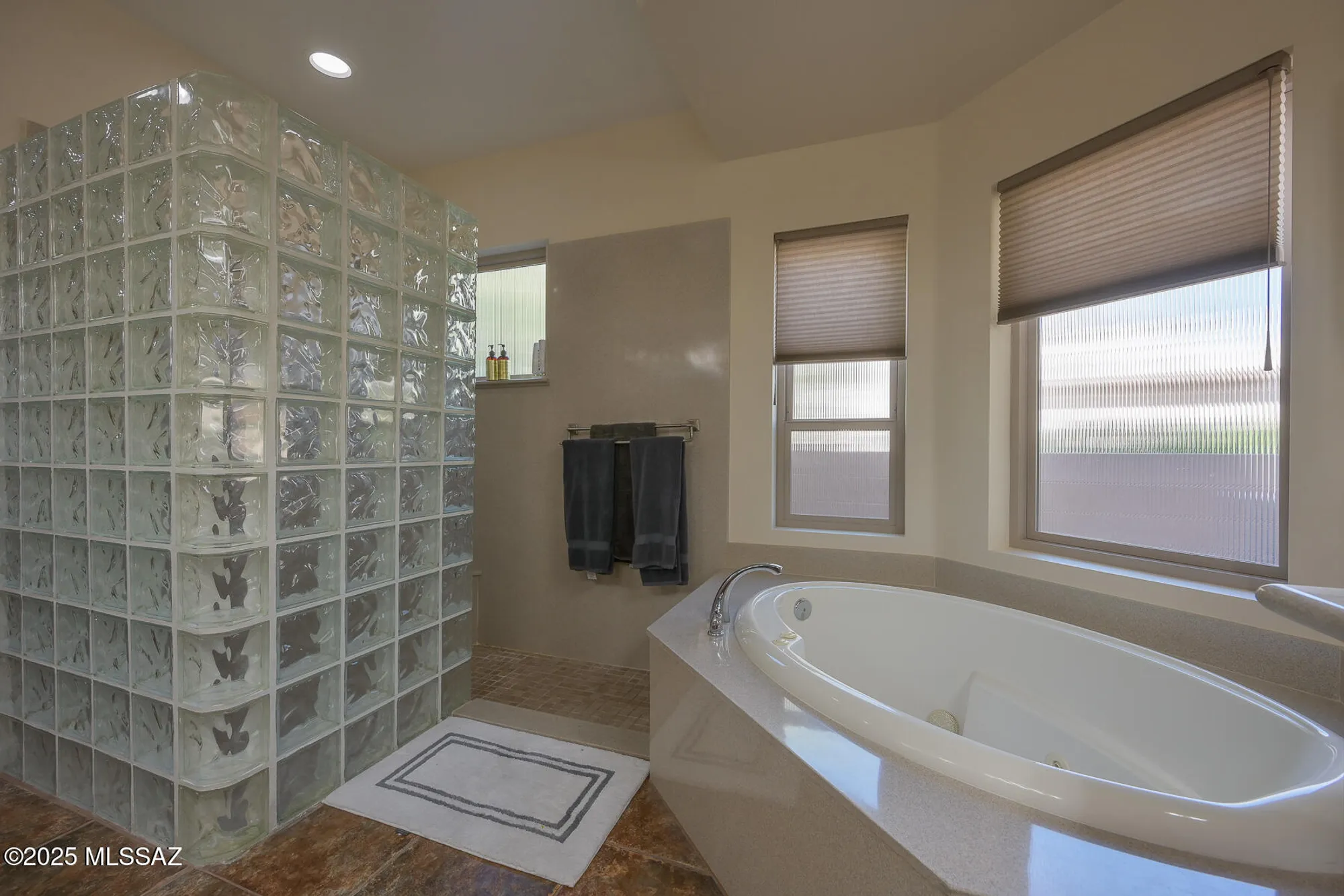 Property Slideshow image 14 of 35 | 65200 e rocky mesa dr, Saddlebrooke, AZ, 85739
