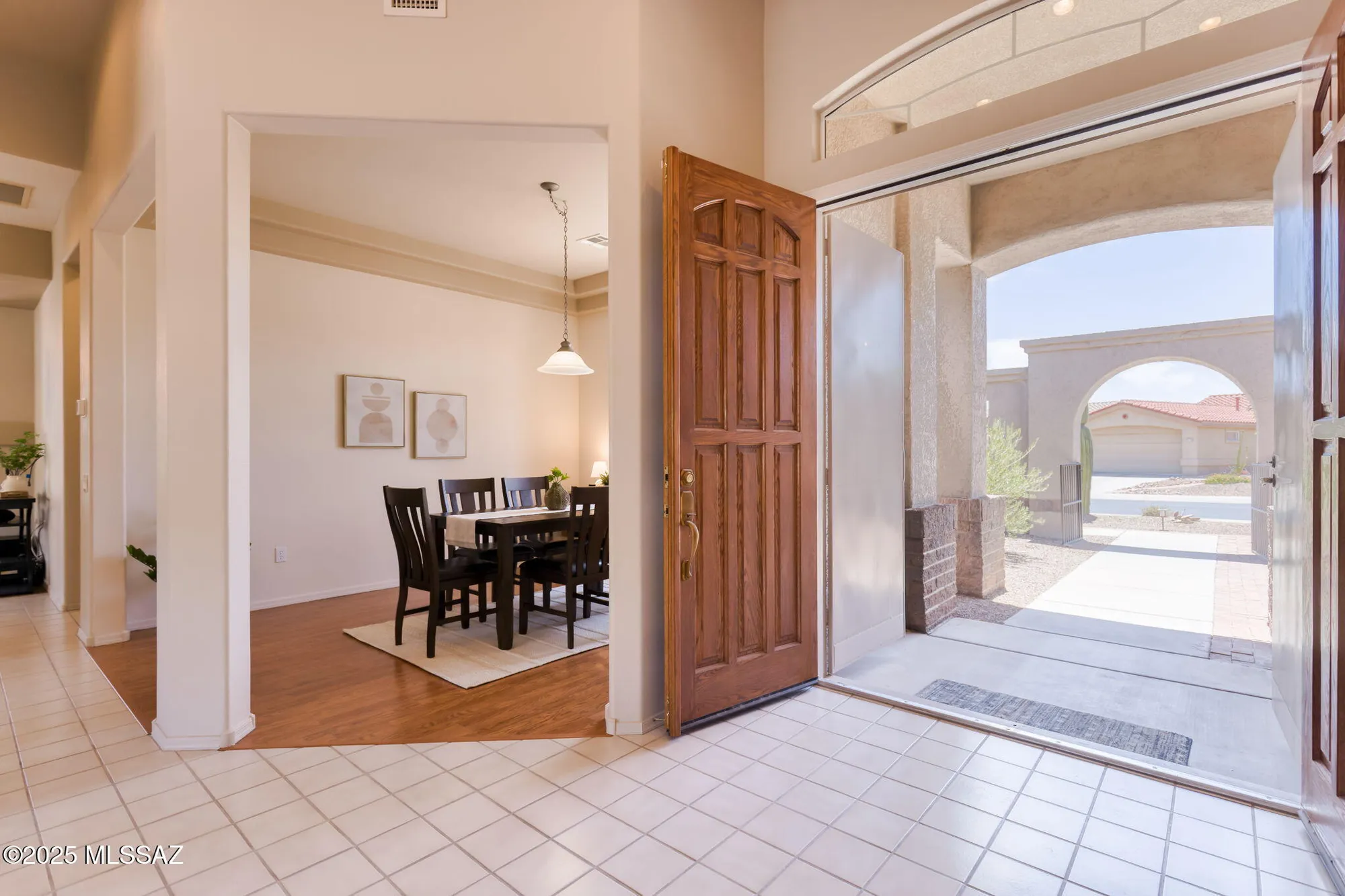 Property Slideshow image 4 of 49 | 2023 e bighorn mountain dr, Oro Valley, AZ, 85755