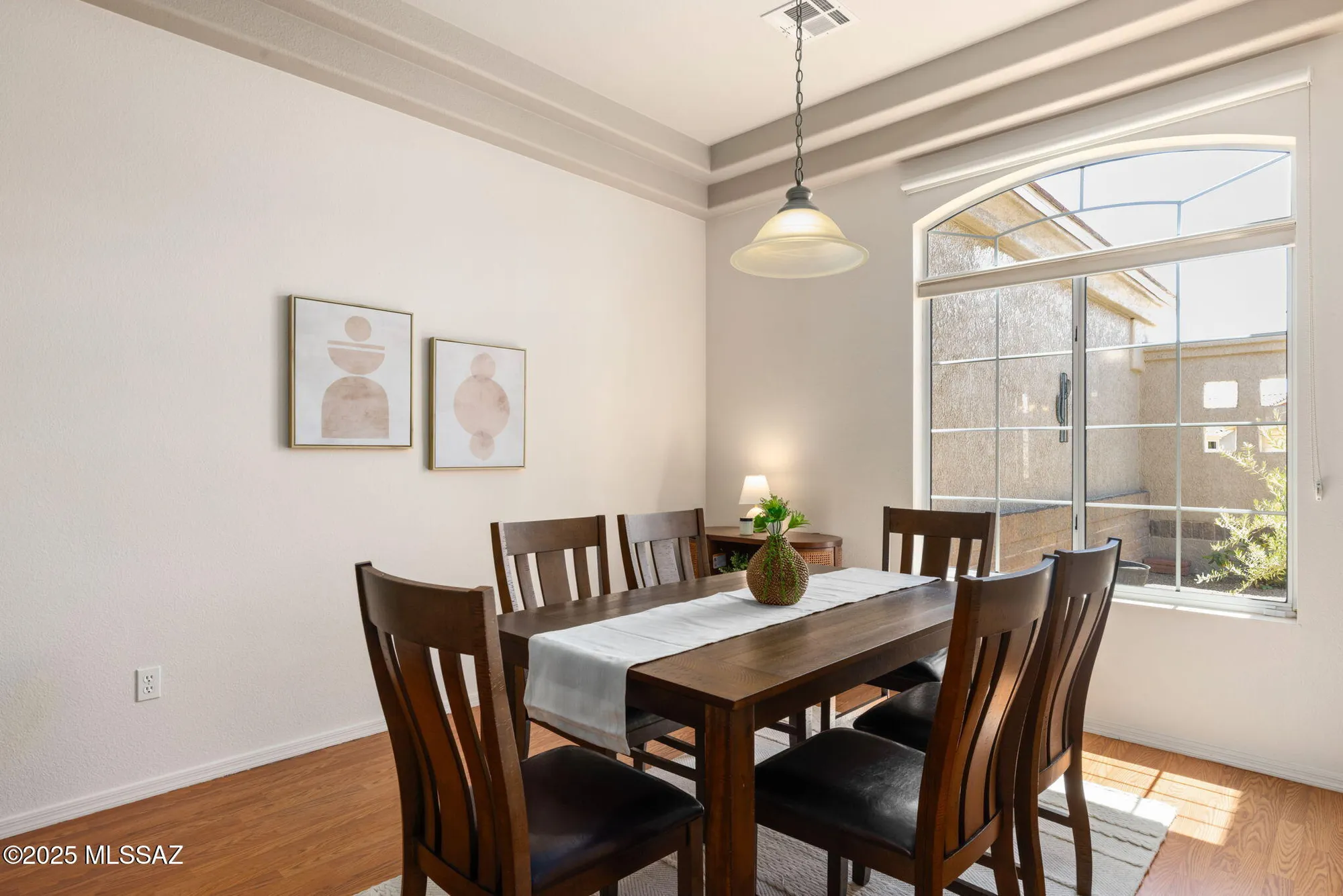 Property Slideshow image 9 of 49 | 2023 e bighorn mountain dr, Oro Valley, AZ, 85755