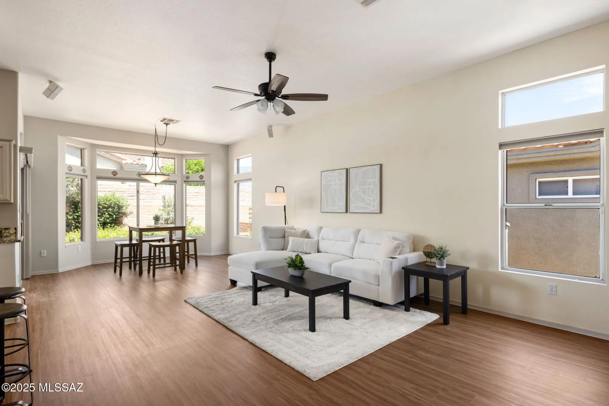 Property Slideshow image 10 of 49 | 2023 e bighorn mountain dr, Oro Valley, AZ, 85755