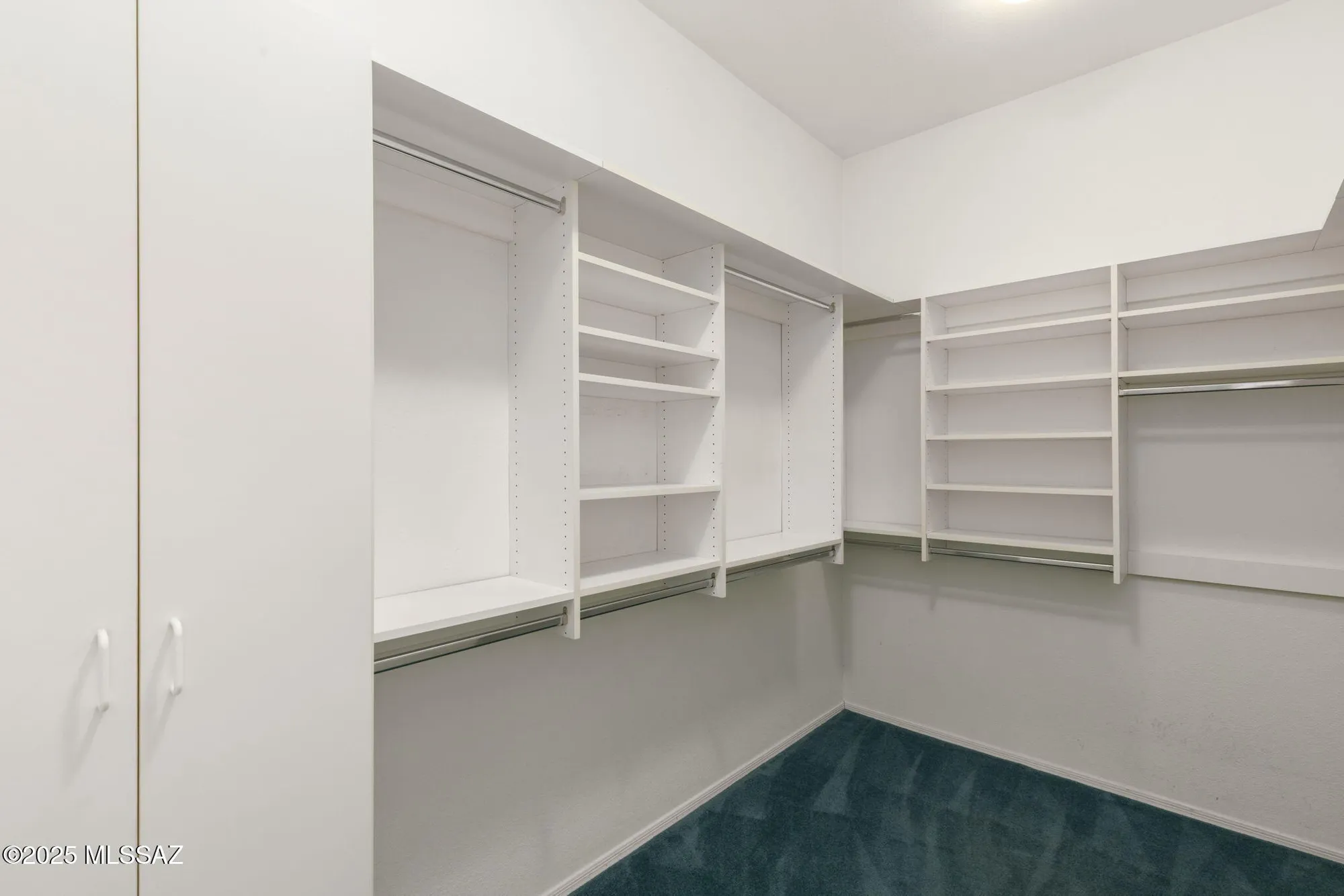 Property Slideshow image 26 of 49 | 2023 e bighorn mountain dr, Oro Valley, AZ, 85755