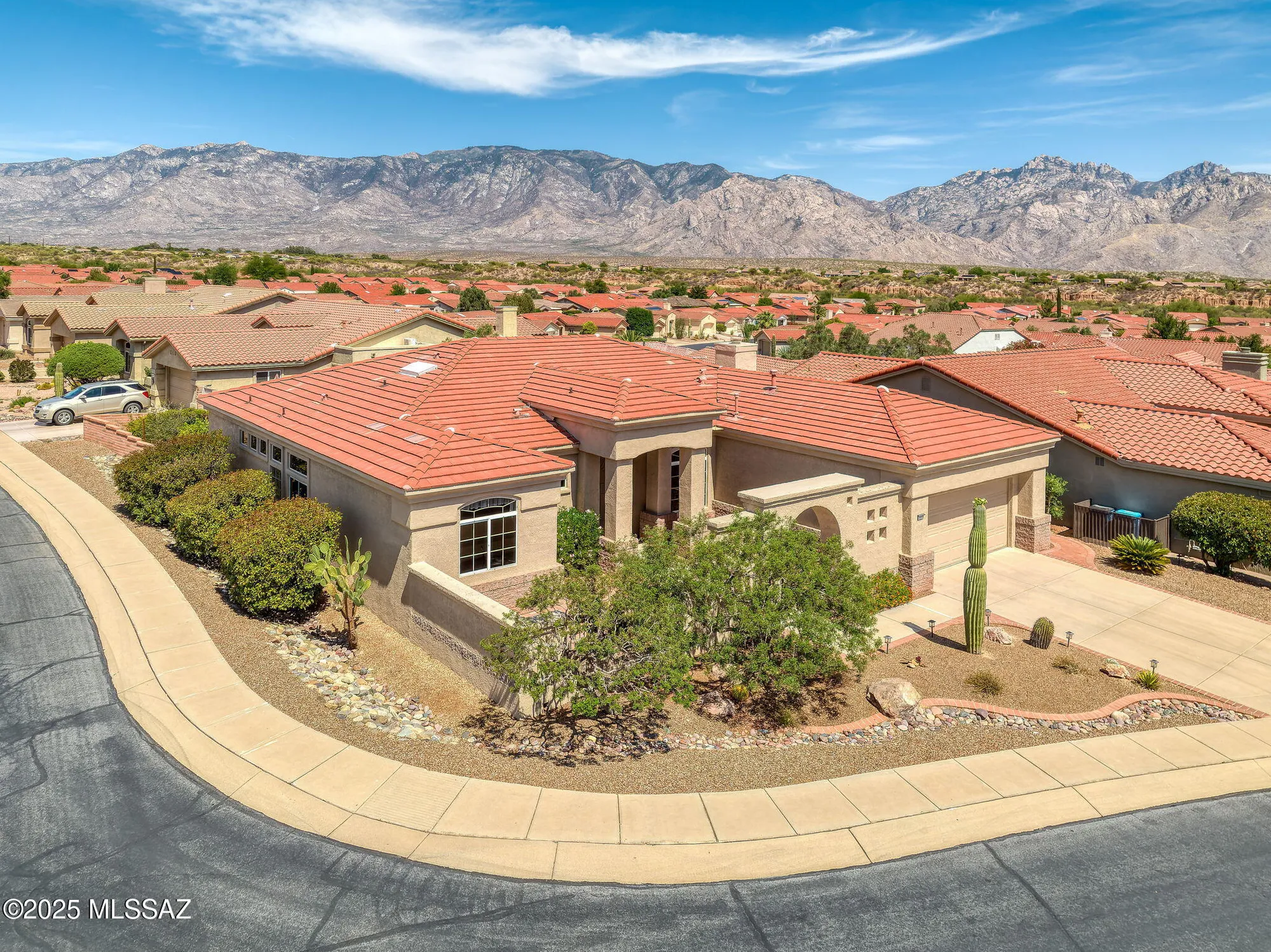 Property Slideshow image 47 of 49 | 2023 e bighorn mountain dr, Oro Valley, AZ, 85755